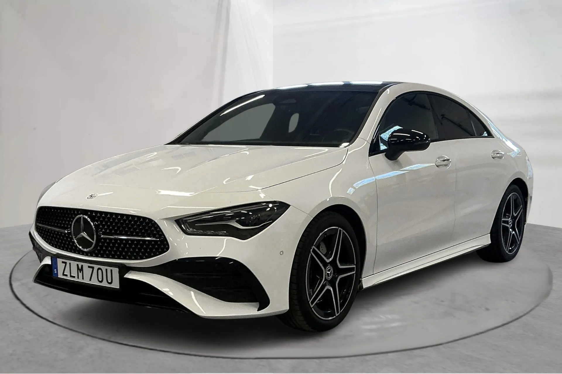 Presentation photo 1 of 14: Mercedes CLA 200 Coupé C118 (163hk) - 50 790 km - Automatic - white - 2024