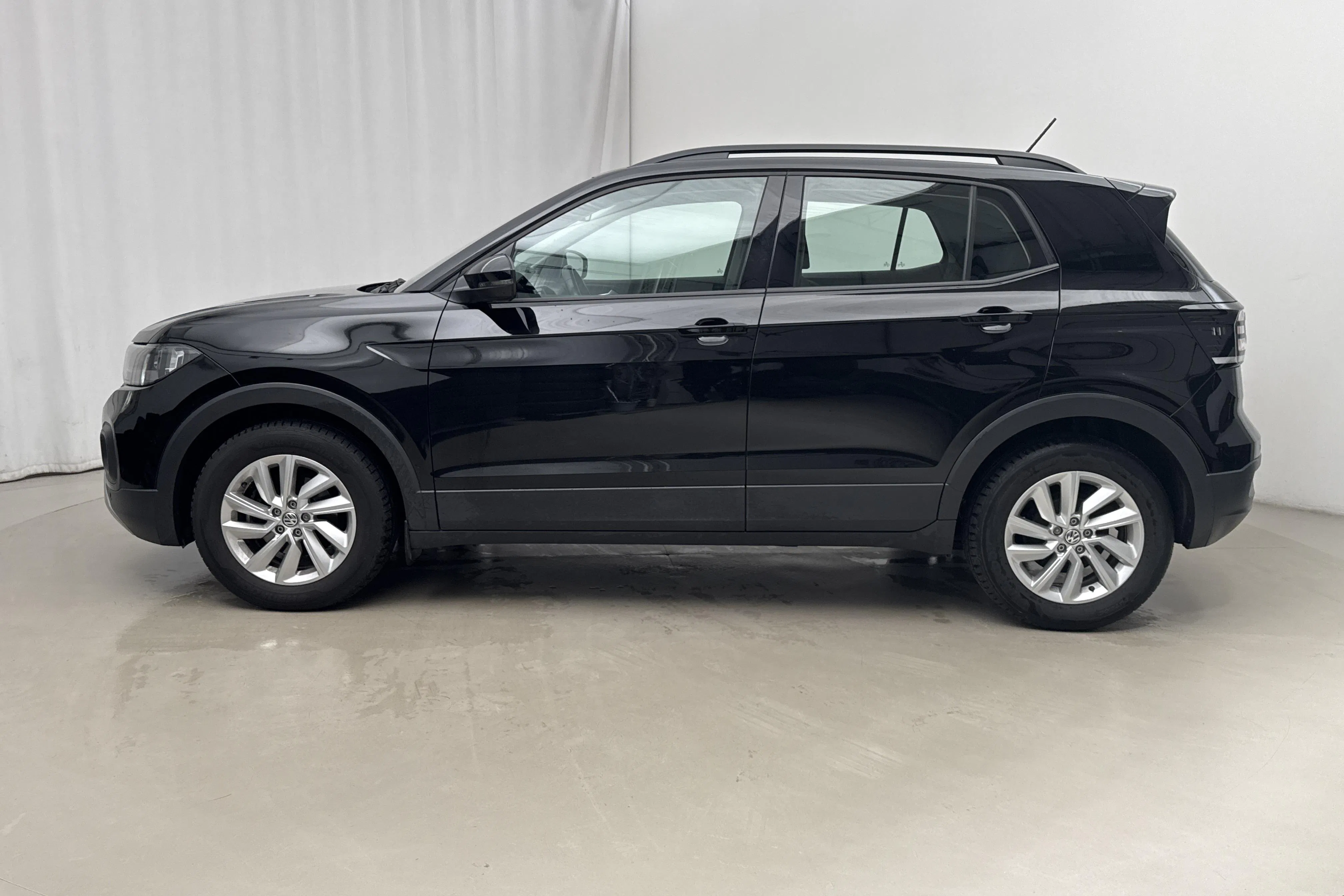 Presentation photo 2 of 14: VW T-Cross 1.0 TSI (95hk) - 60 260 km - Manual - black - 2019