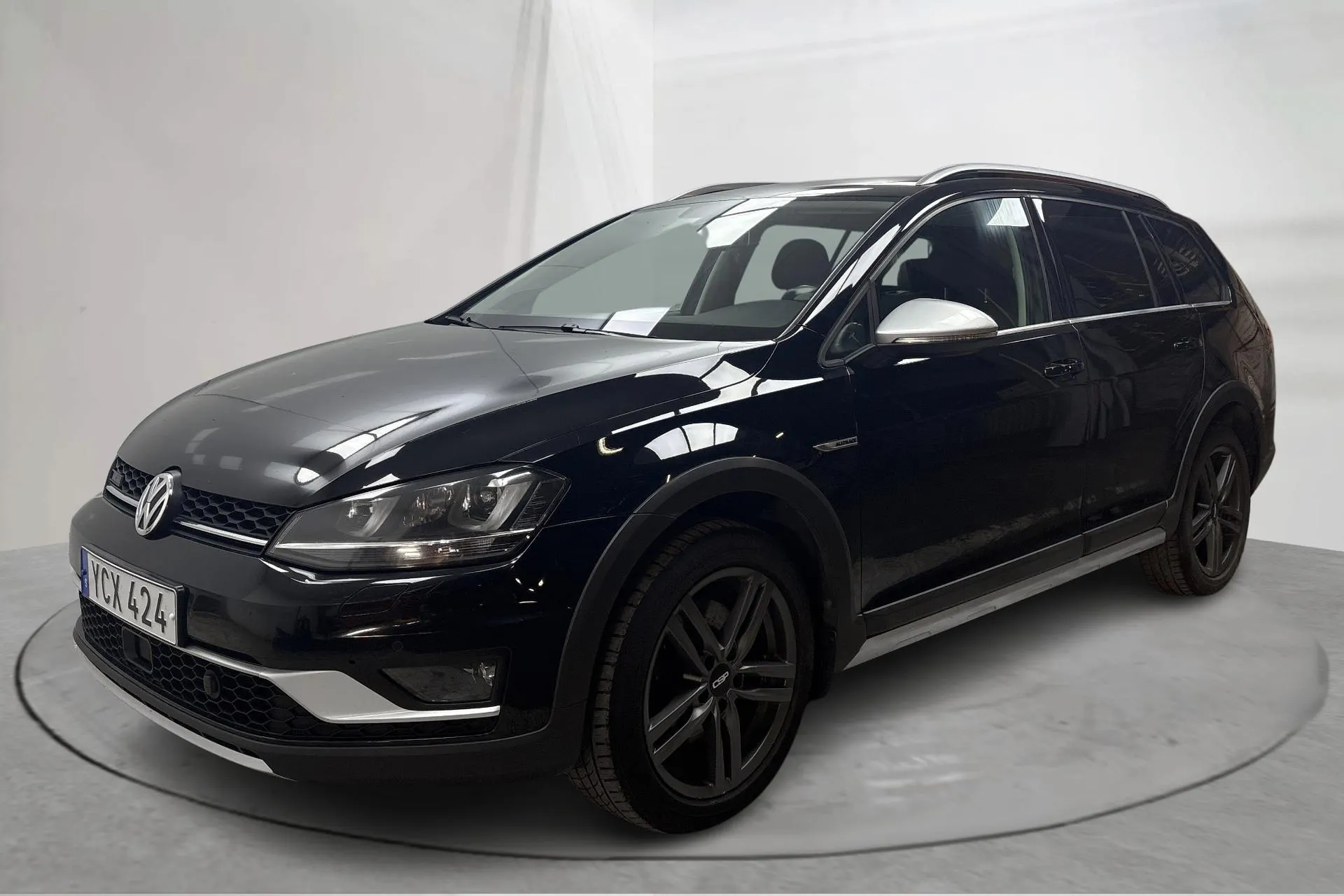 Presentationsfoto 1 av 15: VW Golf Alltrack 1.8 TSI 4Motion (180hk) - 14 602 mil - Automat - svart - 2016