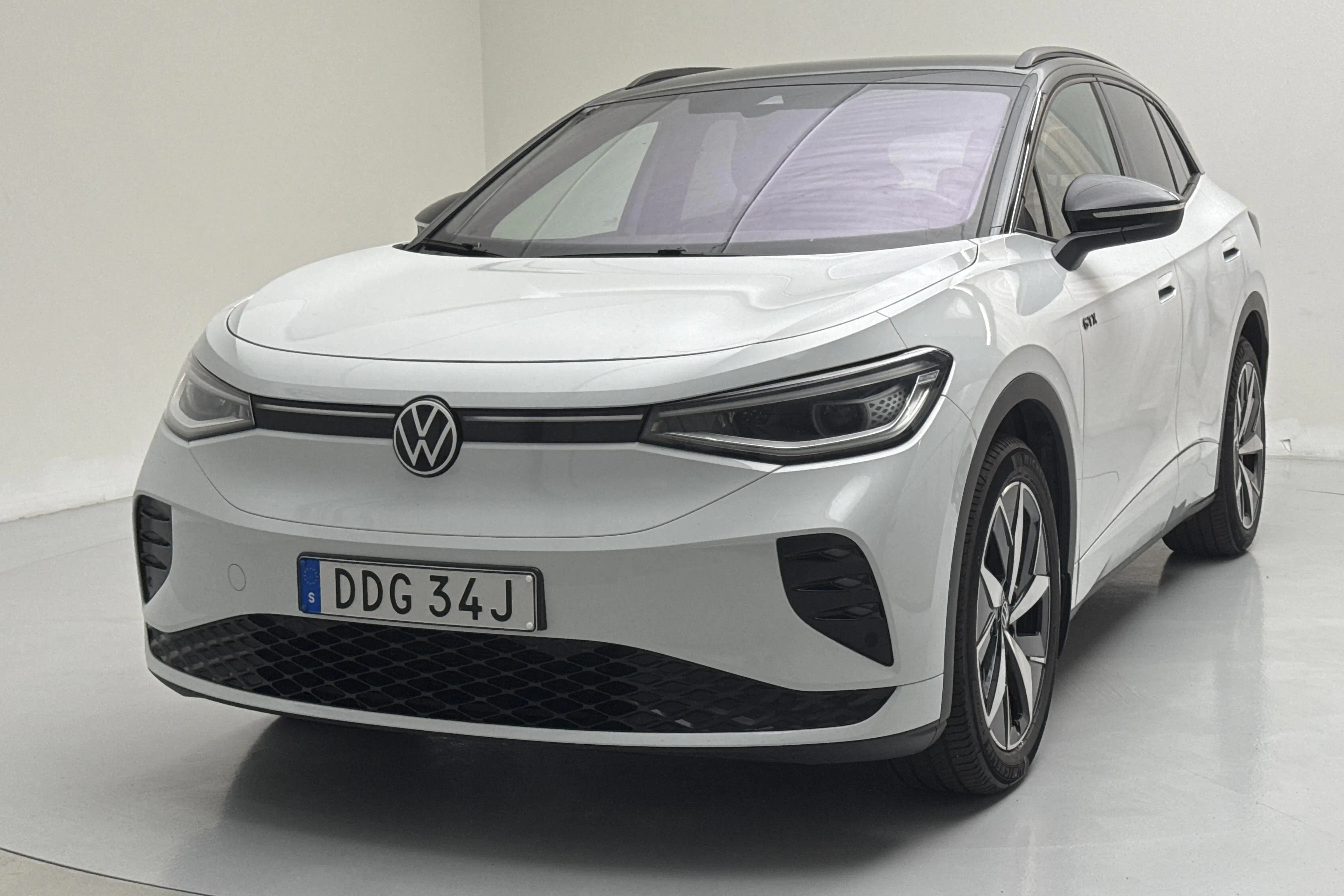 Presentation photo 1 of 18: VW ID.4 GTX 77kWh AWD (299hk) - 109 350 km - Automatic - white - 2023