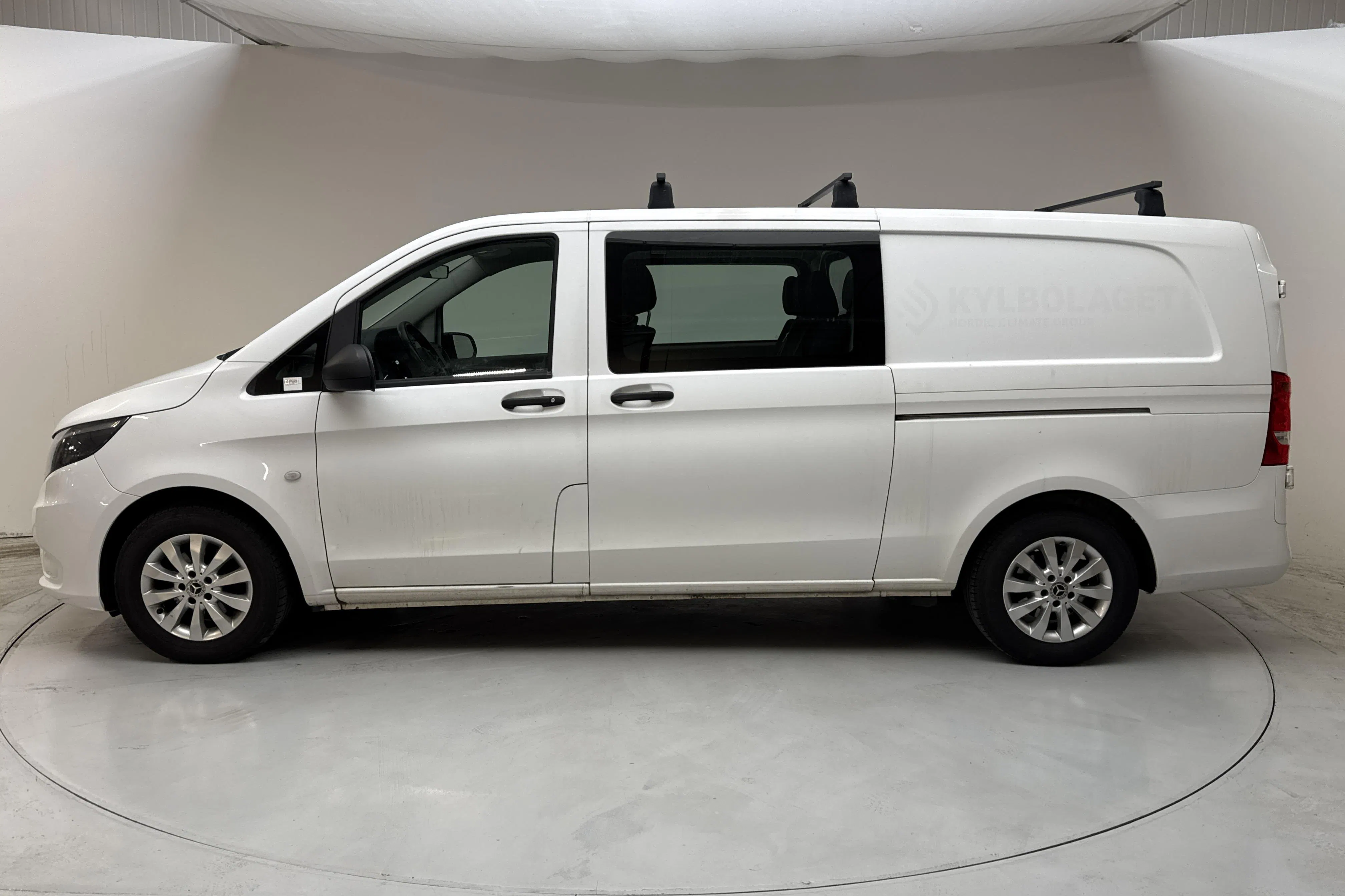 Presentationsfoto 2 av 13: Mercedes Vito Mixto 116 CDI W640 (163hk) - 19 718 mil - Automat - vit - 2018
