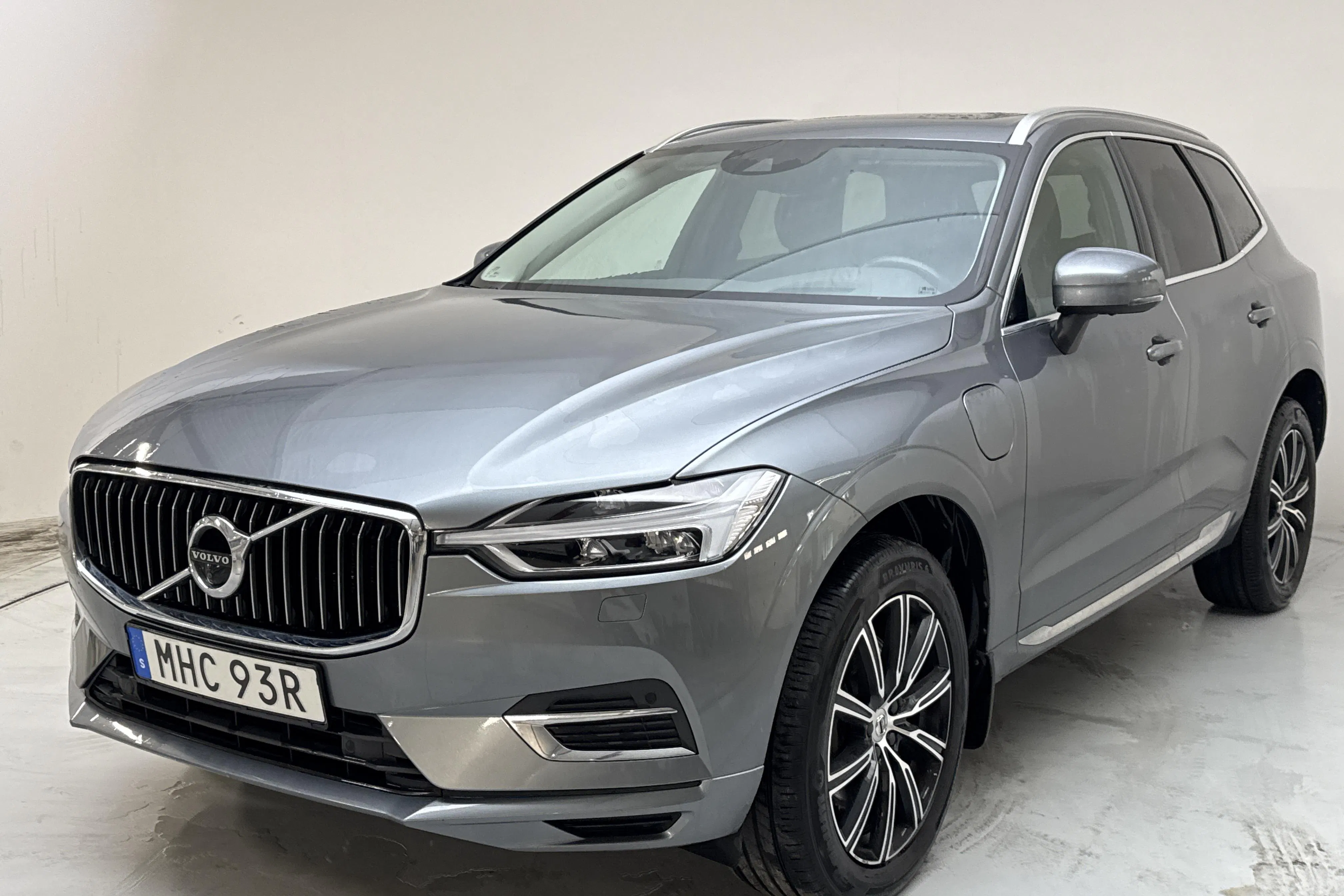 Presentation photo 1 of 17: Volvo XC60 T6 AWD Recharge (340hk) - 139 830 km - Automatic - gray - 2021