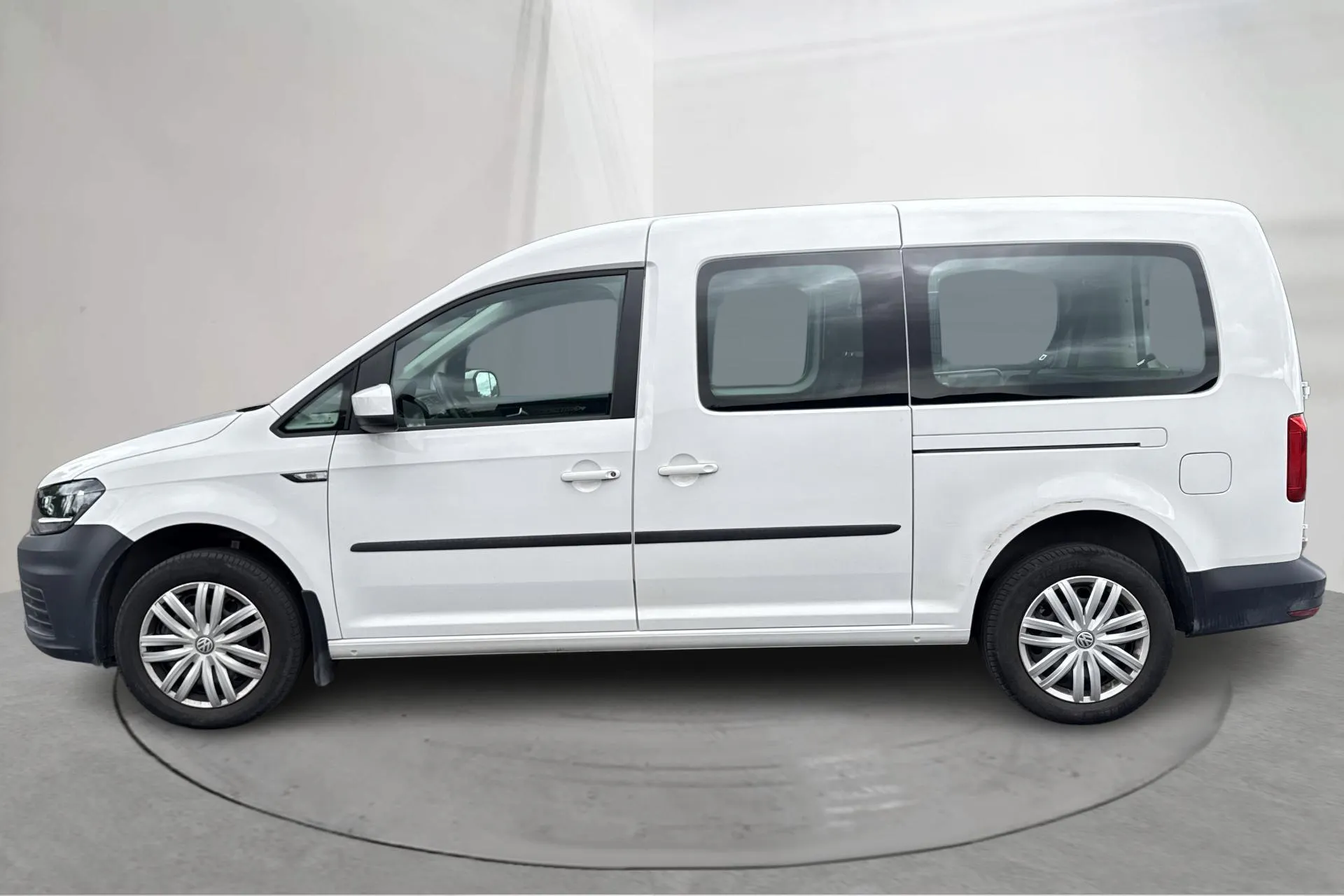 Presentation photo 2 of 14: VW Caddy Maxi Life 1.4 TGI (110hk) - 20 350 km - Manual - white - 2020