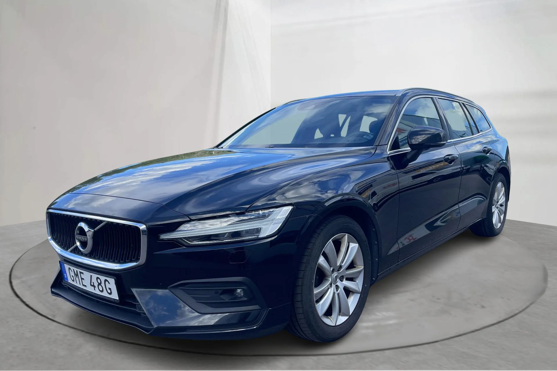 Presentation photo 1 of 13: Volvo V60 D3 (150hk) - 120 650 km - Automatic - black - 2020