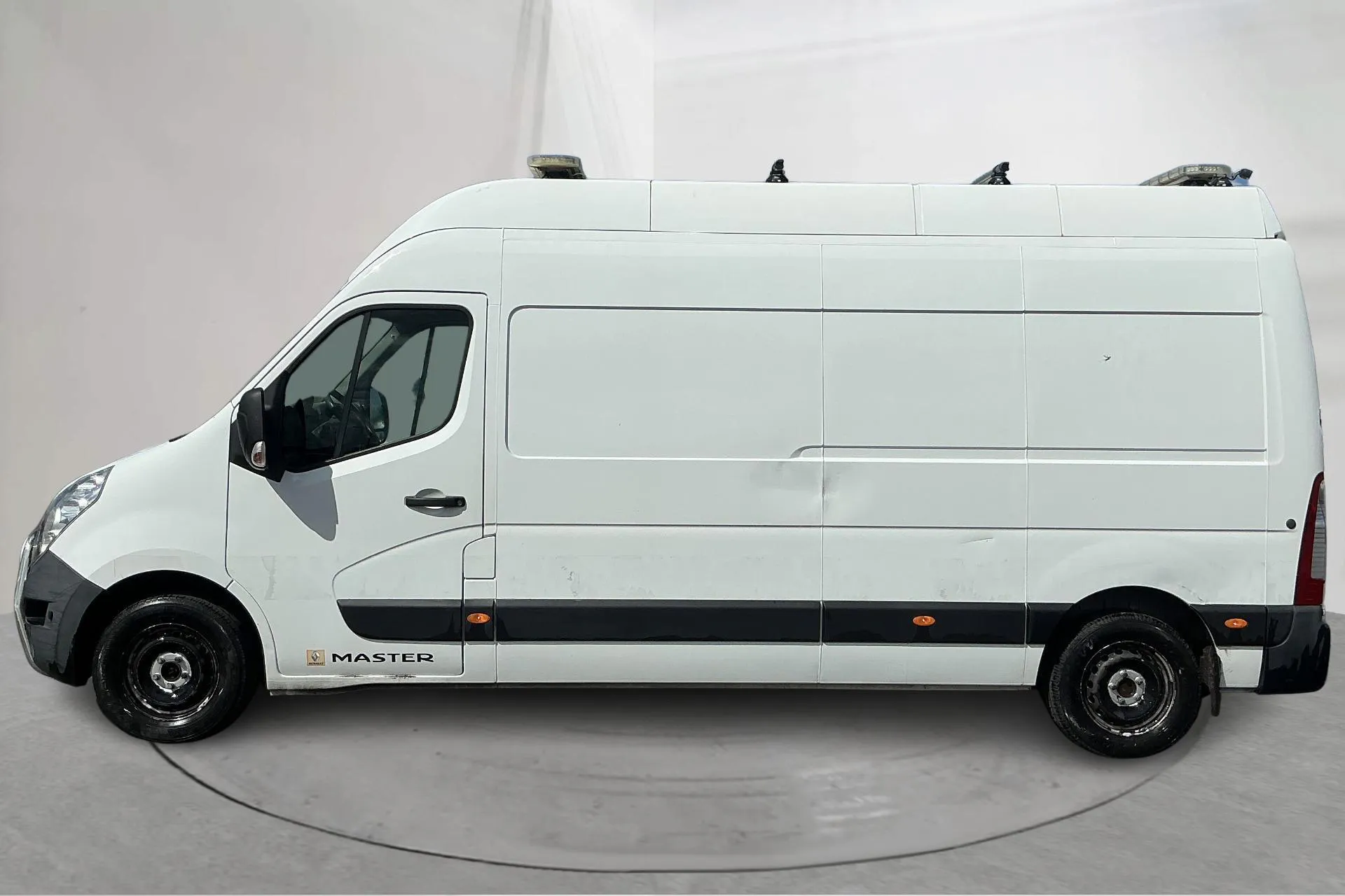 Presentationsfoto 2 av 14: Renault Master 2.3 dCi FAP 2WD (150hk) - 12 372 mil - Automat - vit - 2015