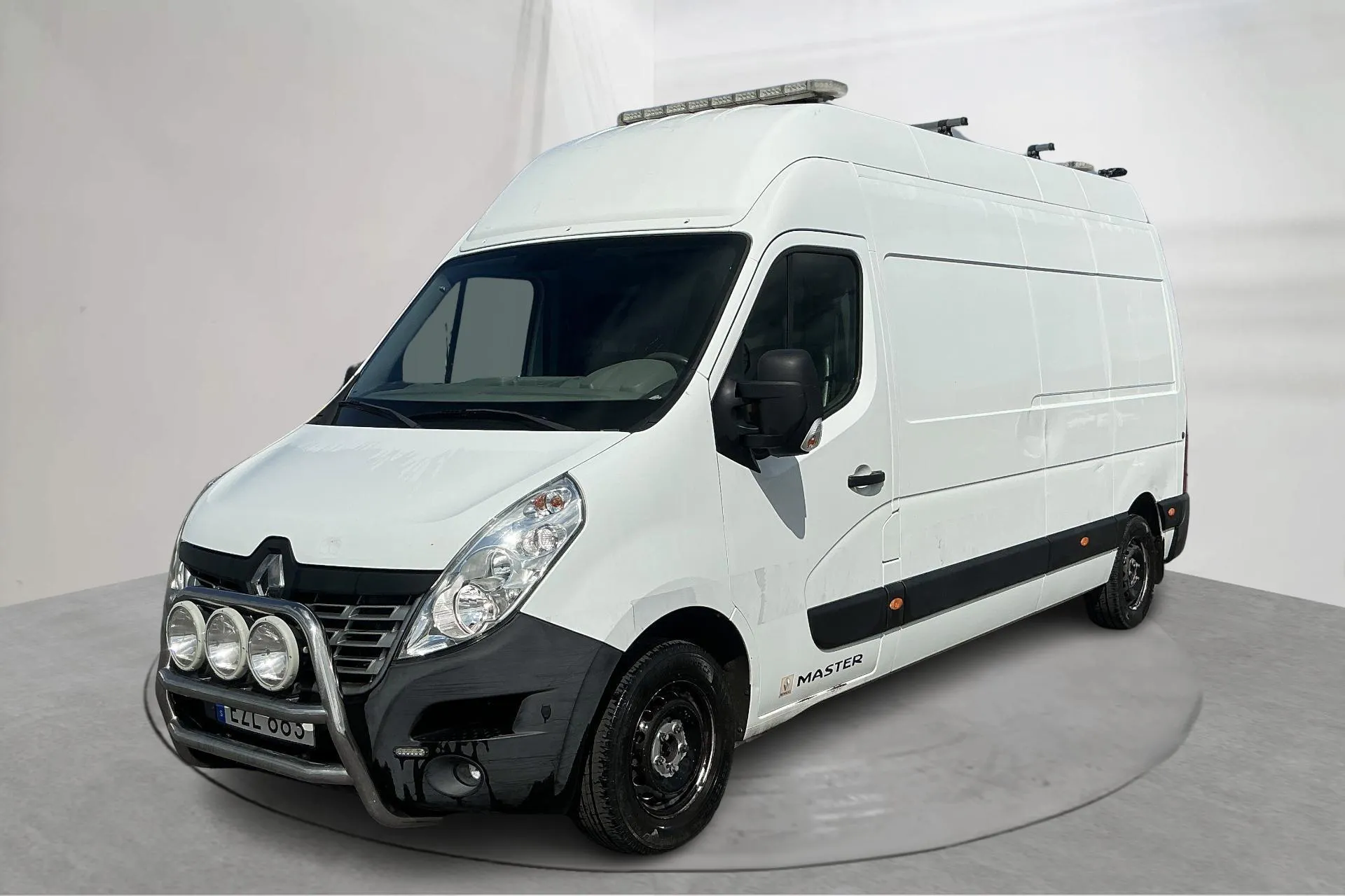 Presentationsfoto 1 av 14: Renault Master 2.3 dCi FAP 2WD (150hk) - 12 372 mil - Automat - vit - 2015