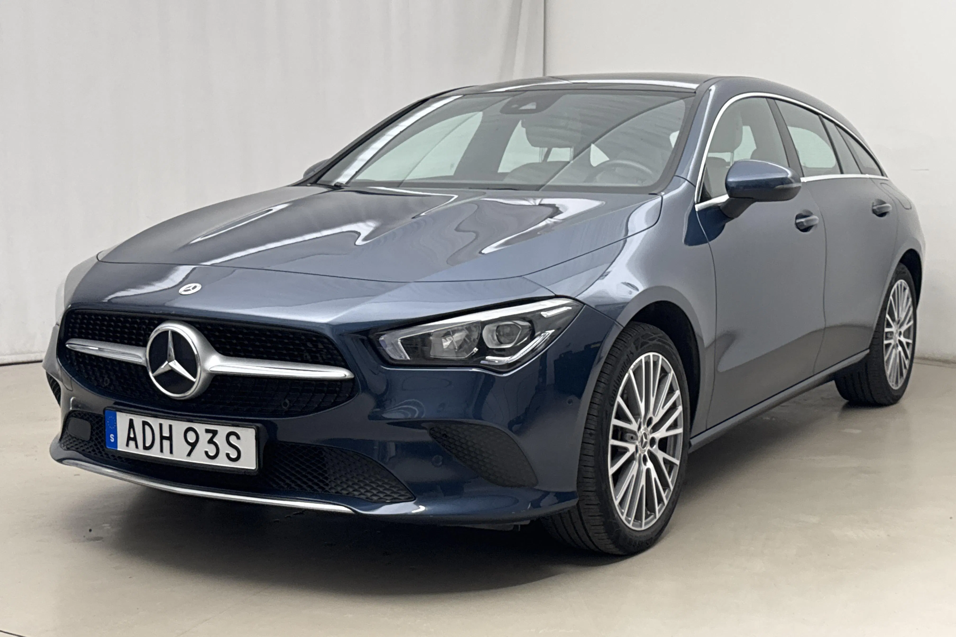 Presentationsfoto 1 av 23: Mercedes CLA 250 e Shooting Brake X118 (218hk) - 8 134 mil - Automat - blå - 2023