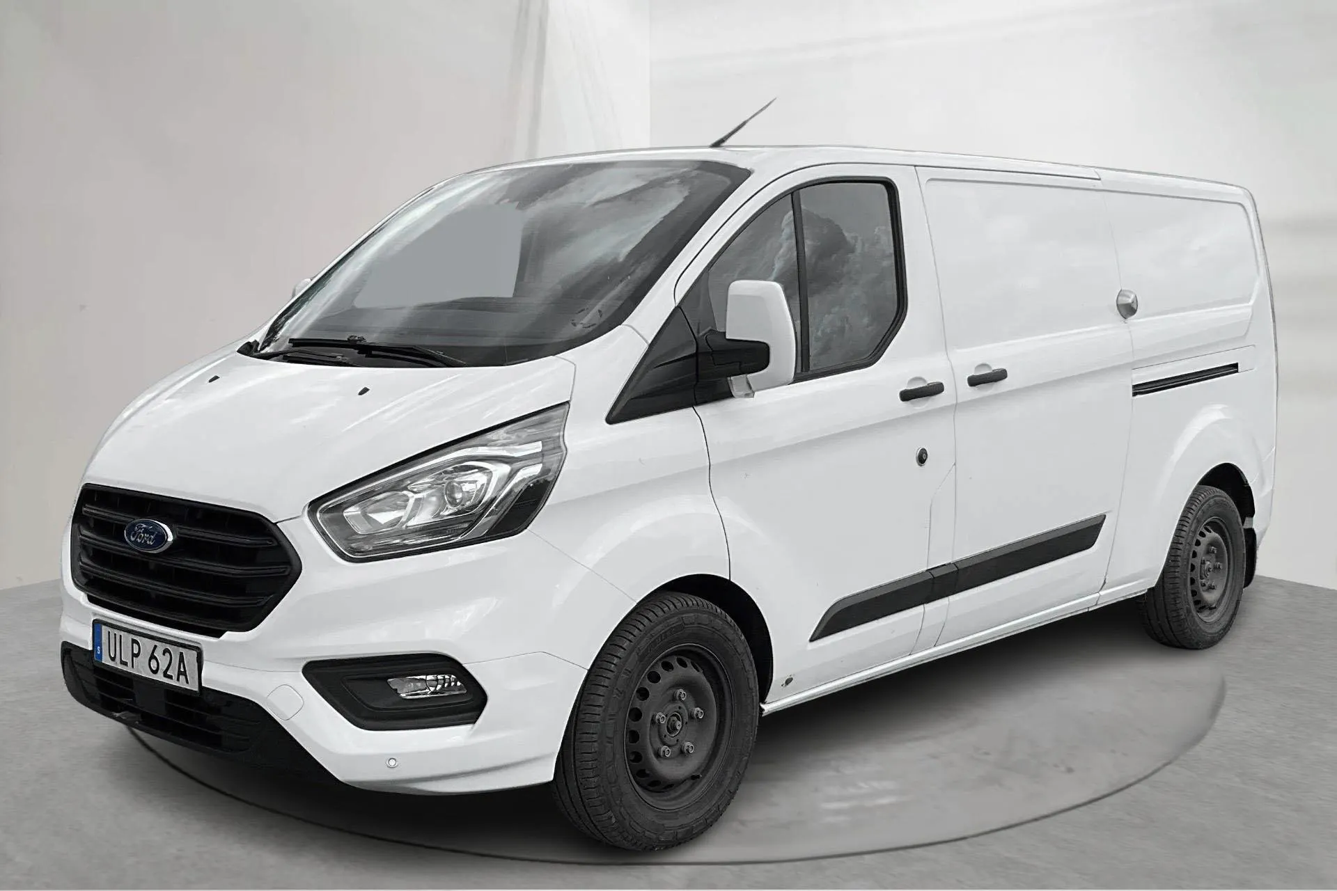 Presentationsfoto 1 av 17: Ford Transit Custom 300 (130hk) - 17 702 mil - Automat - vit - 2023