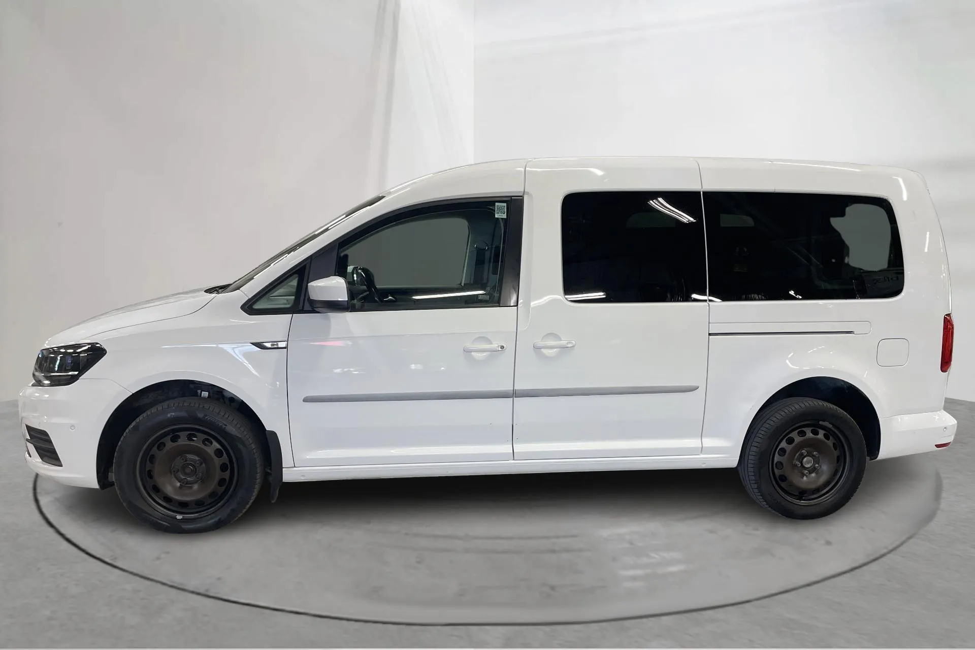 Presentationsfoto 2 av 18: VW Caddy Maxi Life 1.4 TGI (110hk) - 6 839 mil - Automat - vit - 2018