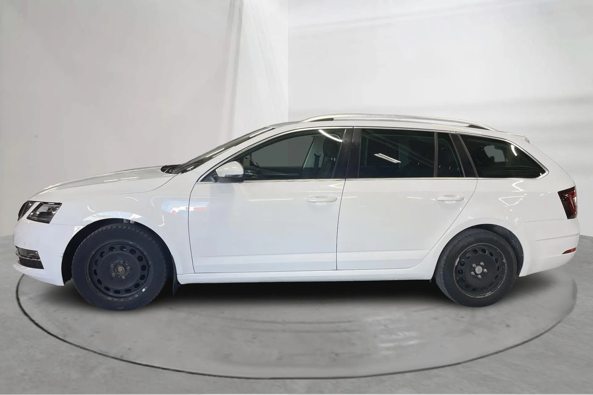Presentationsfoto 2 av 18: Skoda Octavia III 1.5 TSI G-TEC Combi (130hk) - 12 001 mil - Automat - vit - 2020