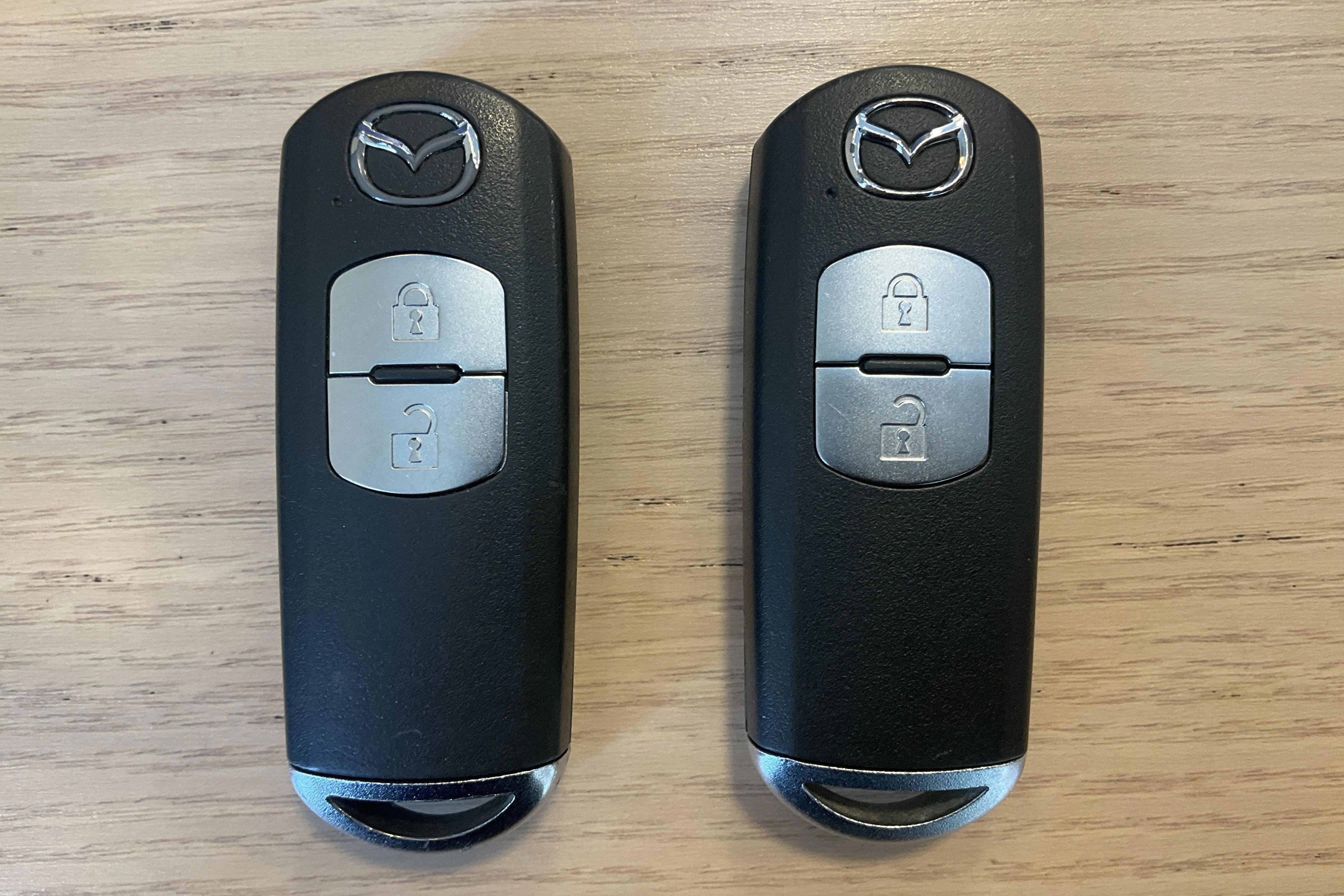 Presentationsfoto 15 av 15: Mazda 3 2.0 Sedan (120hk) - 6 811 mil - Automat - röd - 2017