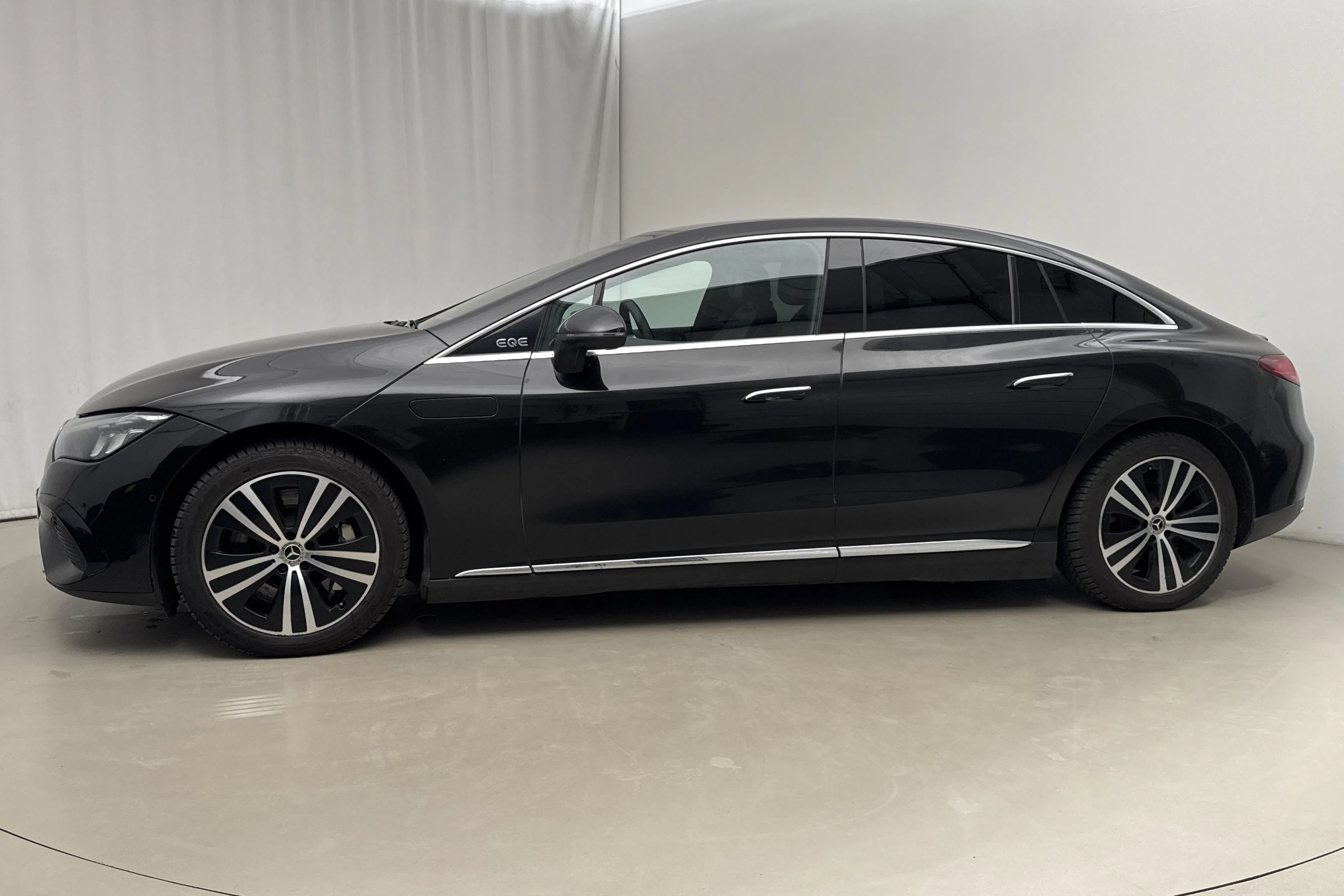 Presentation photo 2 of 20: Mercedes EQE 350+ V295 (292hk) - 260 420 km - Automatic - black - 2022