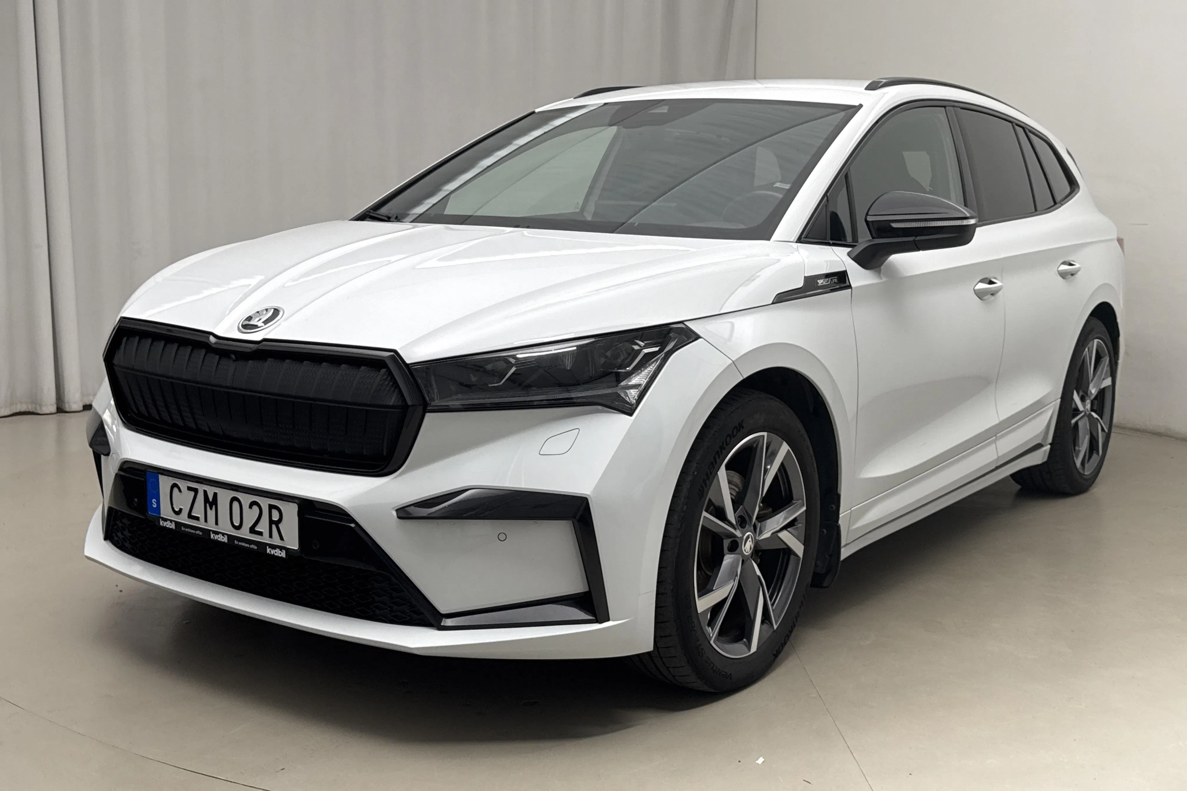 Presentationsfoto 1 av 21: Skoda Enyaq iV 80 (204hk) - 11 789 mil - Automat - vit - 2023
