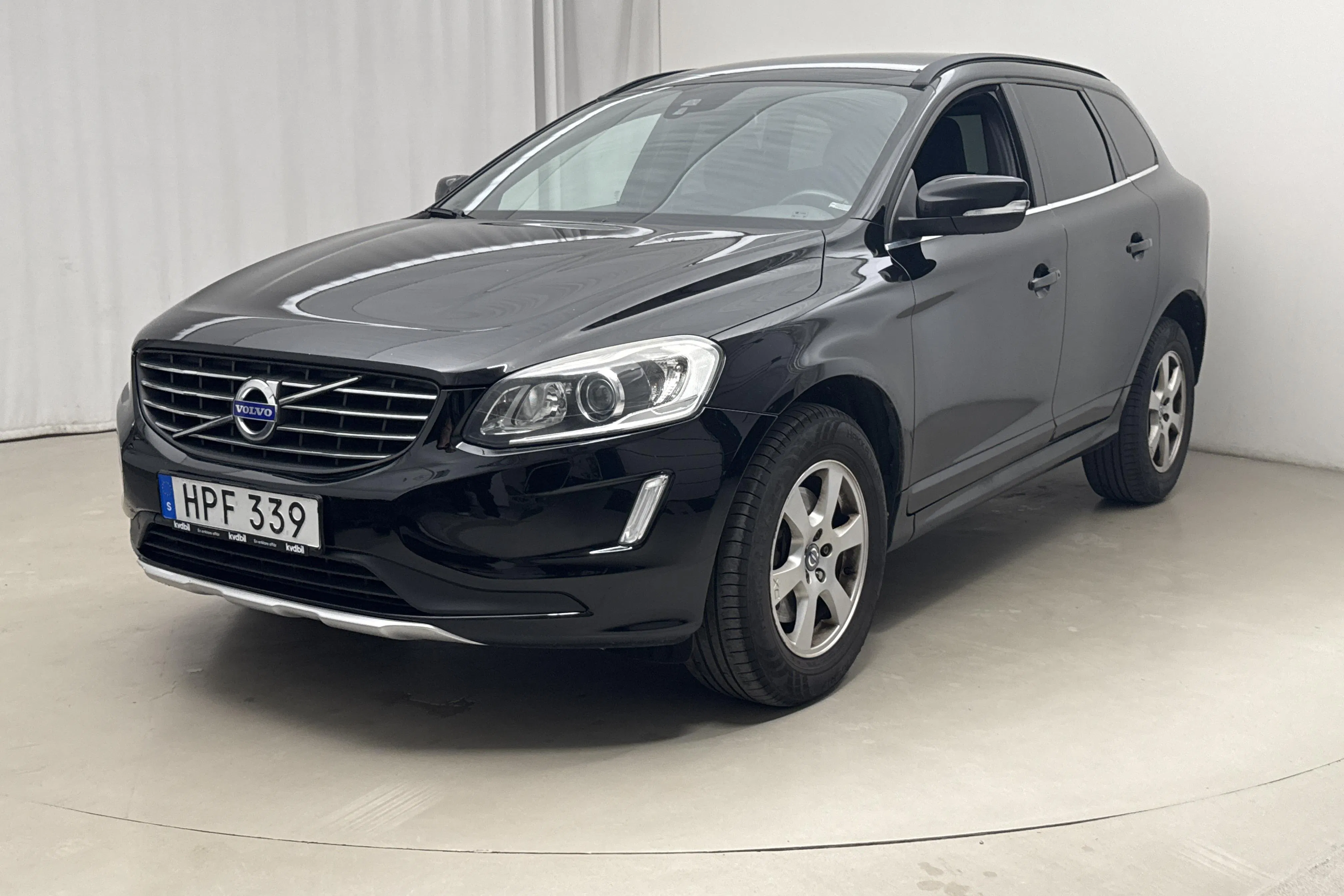 Presentationsfoto 1 av 15: Volvo XC60 D4 AWD (181hk) - 21 994 mil - Automat - svart - 2015