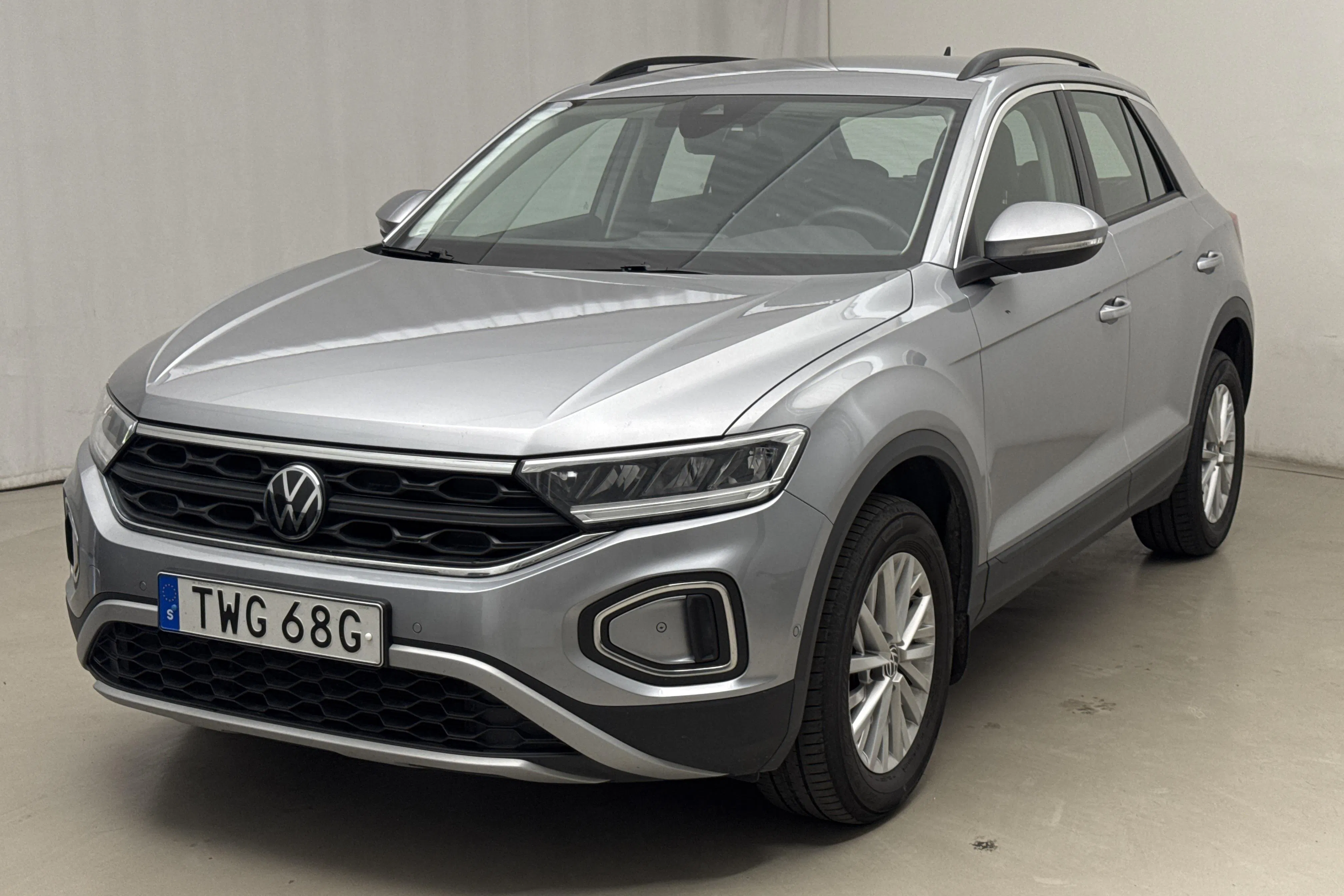 Presentation photo 1 of 16: VW T-Roc 1.5 TSI (150hk) - 100 690 km - Automatic - silver - 2022
