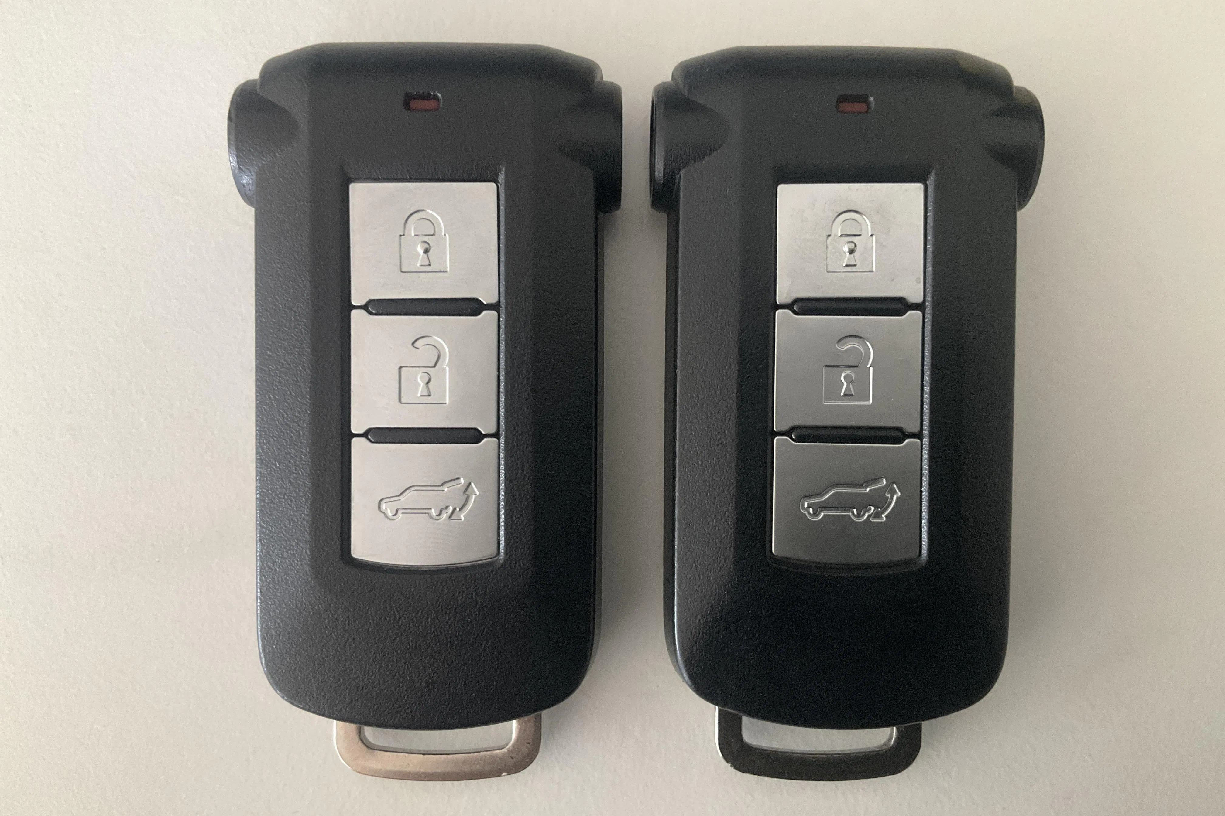 Presentationsfoto 21 av 21: Mitsubishi Outlander 2.4 Plug-in Hybrid 4WD (136hk) - 26 093 mil - Automat - vit - 2019