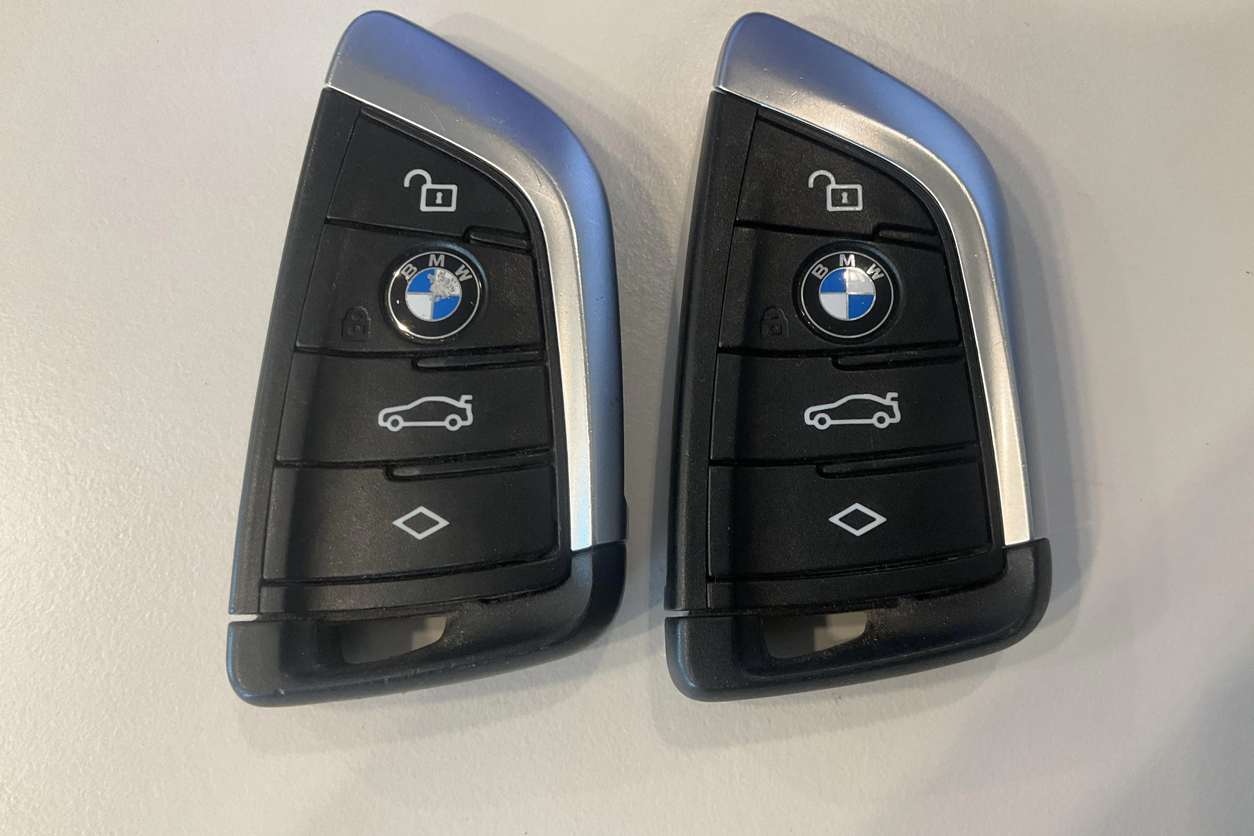 Presentationsfoto 24 av 24: BMW 530e Touring, G31 12kWh LCI (292hk) - 9 465 mil - Automat - svart - 2023