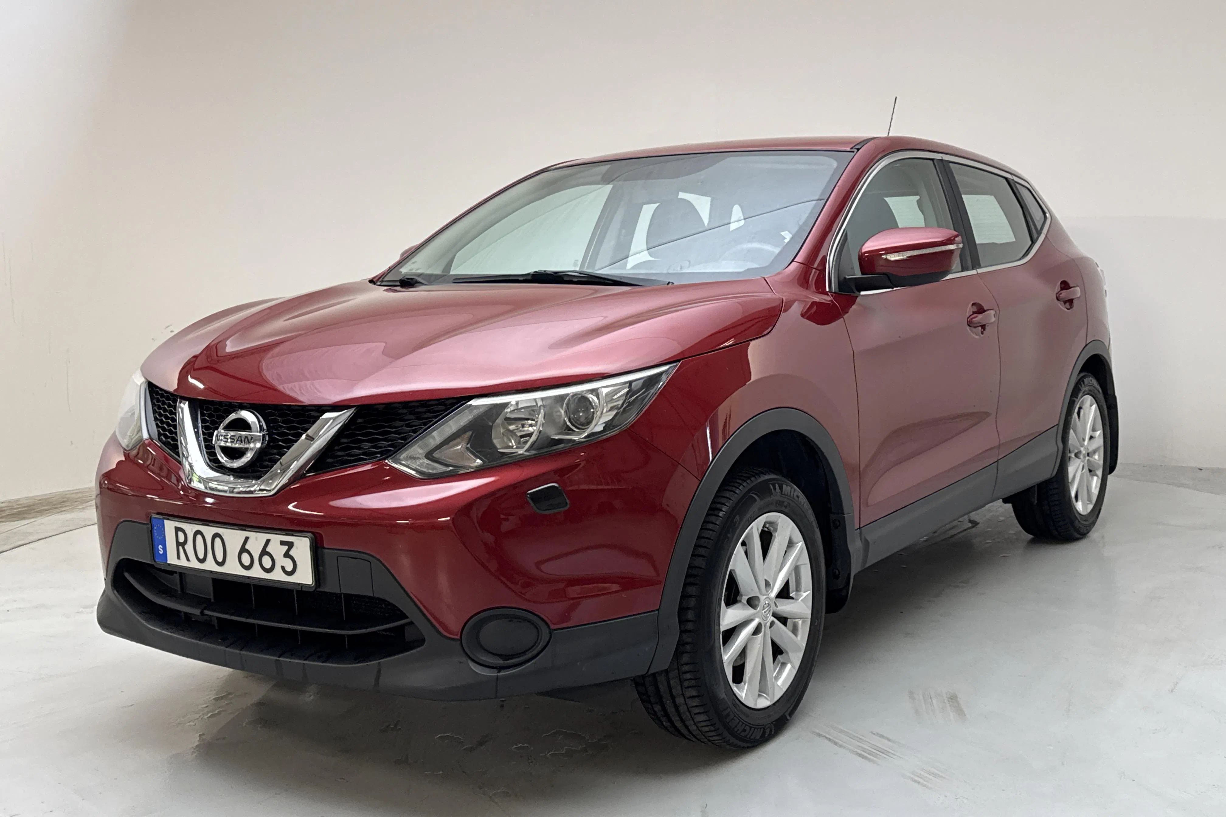 Presentationsfoto 1 av 12: Nissan Qashqai 1.2 (115hk) - 16 699 mil - Manuell - röd - 2014