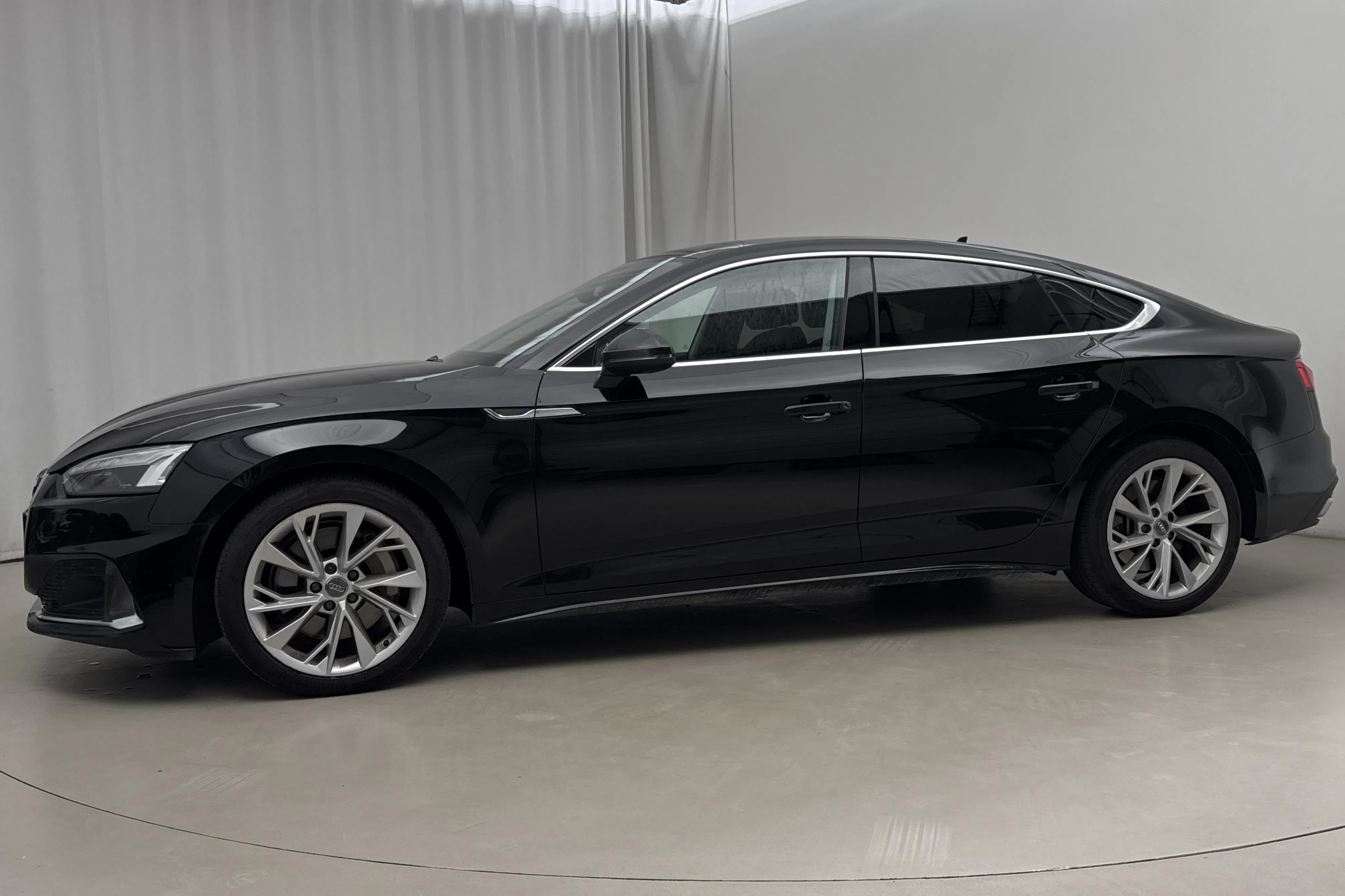 Presentation photo 2 of 15: Audi A5 Sportback 45 TFSI quattro (265hk) - 118 520 km - Automatic - black - 2021
