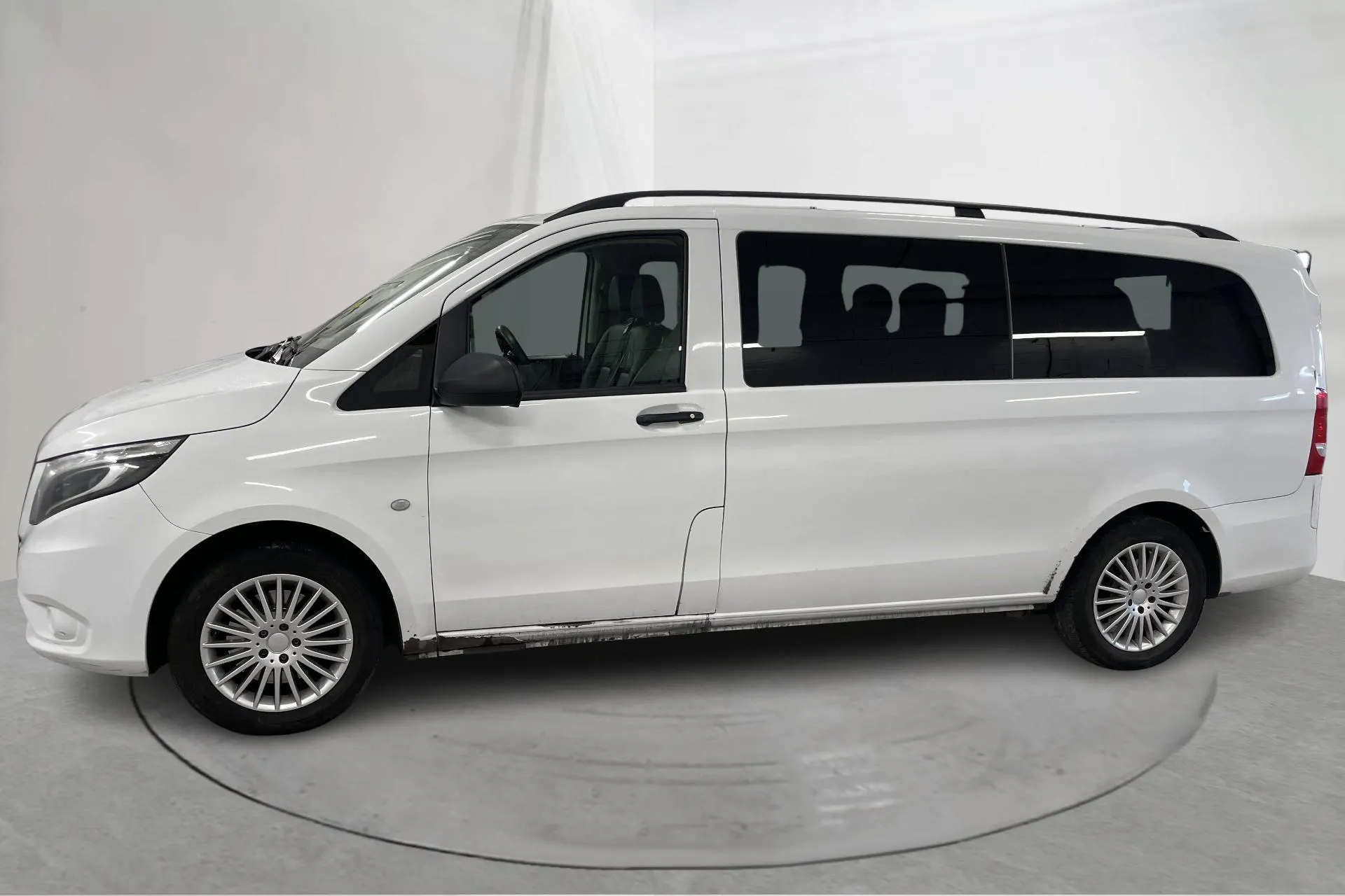 Presentationsfoto 2 av 15: Mercedes Vito 116 CDI 4MATIC W640 (163hk) - 35 444 mil - Automat - vit - 2020