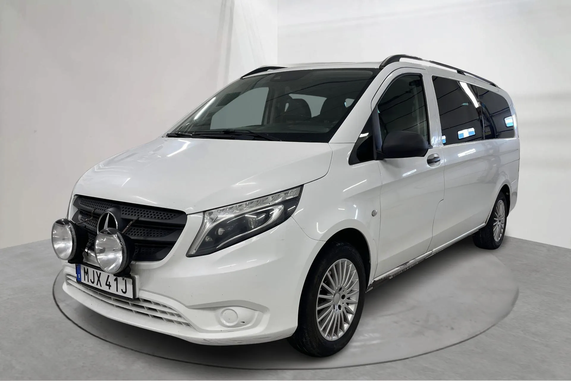 Presentationsfoto 1 av 15: Mercedes Vito 116 CDI 4MATIC W640 (163hk) - 35 444 mil - Automat - vit - 2020
