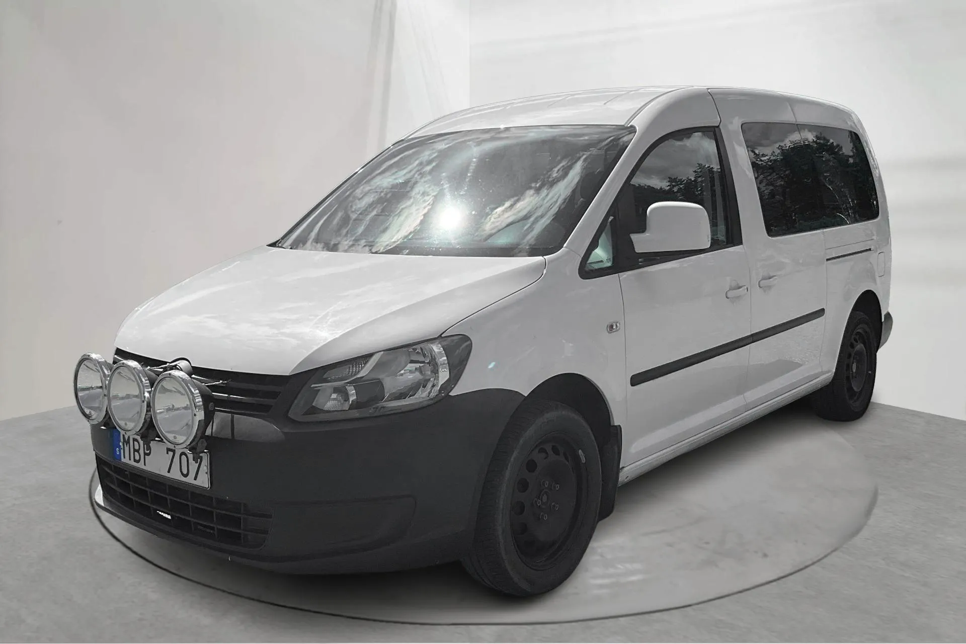 Presentationsfoto 1 av 13: VW Caddy Maxi Life 2.0 EcoFuel (109hk) - 14 356 mil - Manuell - vit - 2012