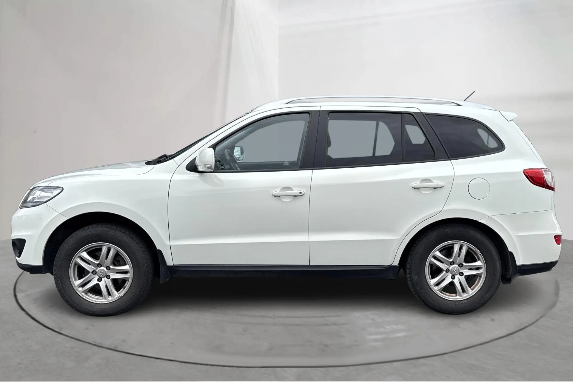 Presentationsfoto 2 av 15: Hyundai Santa Fé 2.2 CRDi-R (197hk) - 23 957 mil - Automat - vit - 2010