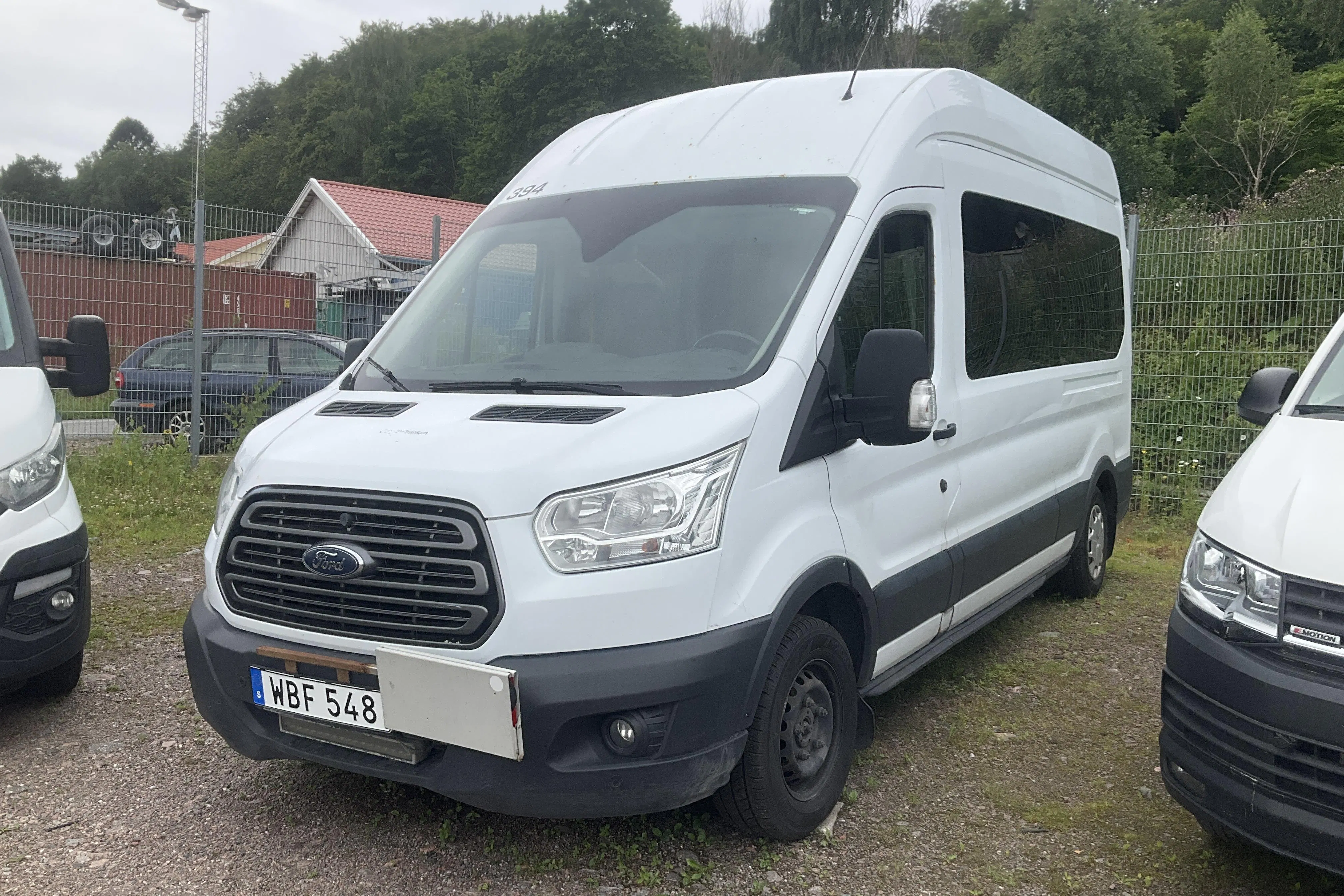 Presentation photo 1 of 13: Ford Transit 310 2.0 TDCi 2WD Kombi (130hk) - 447 490 km - Manual - white - 2019