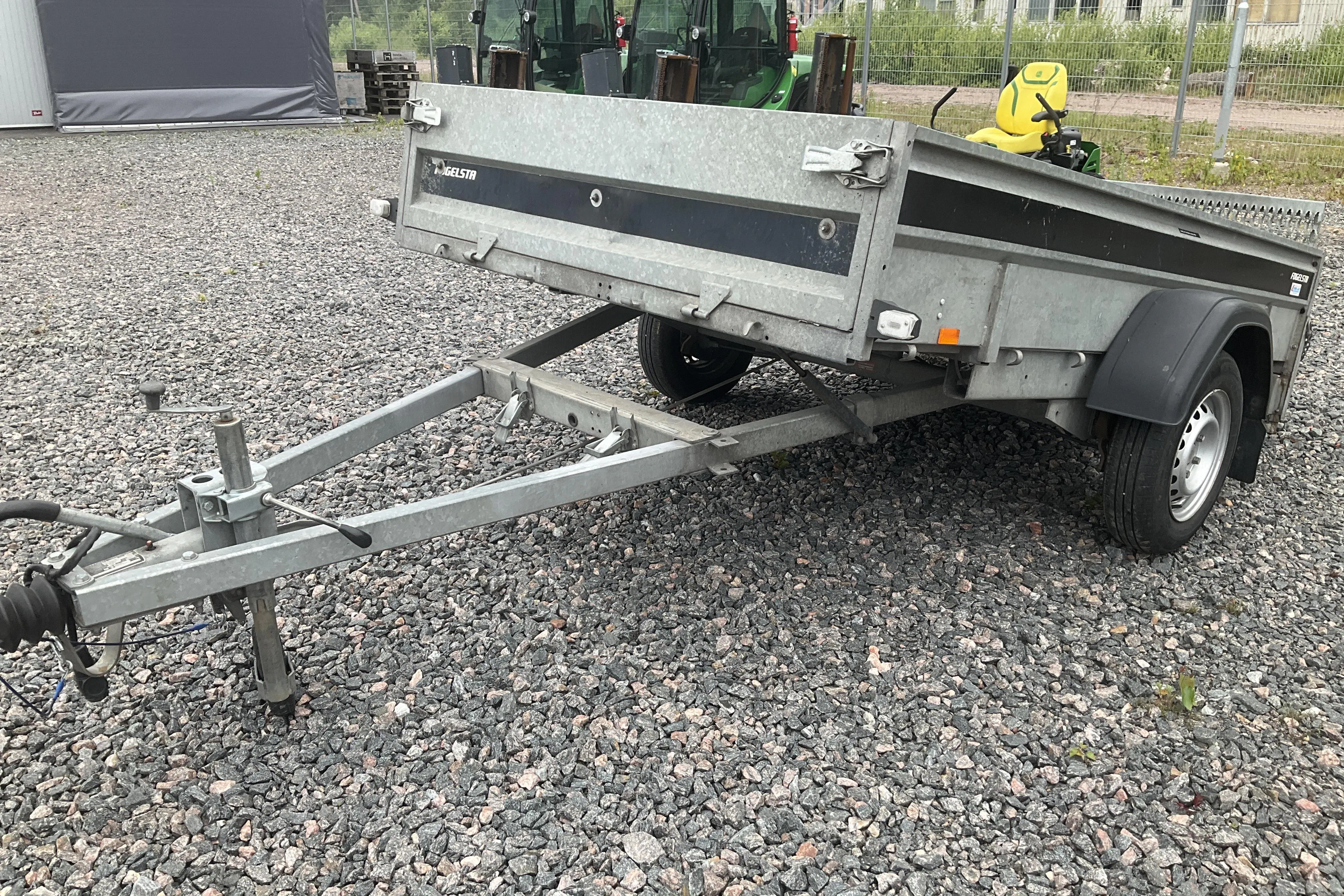 Presentation photo 2 of 11: FOGELSTA RT0750 Släpvagn med tippfunktion - 0 km - 2018
