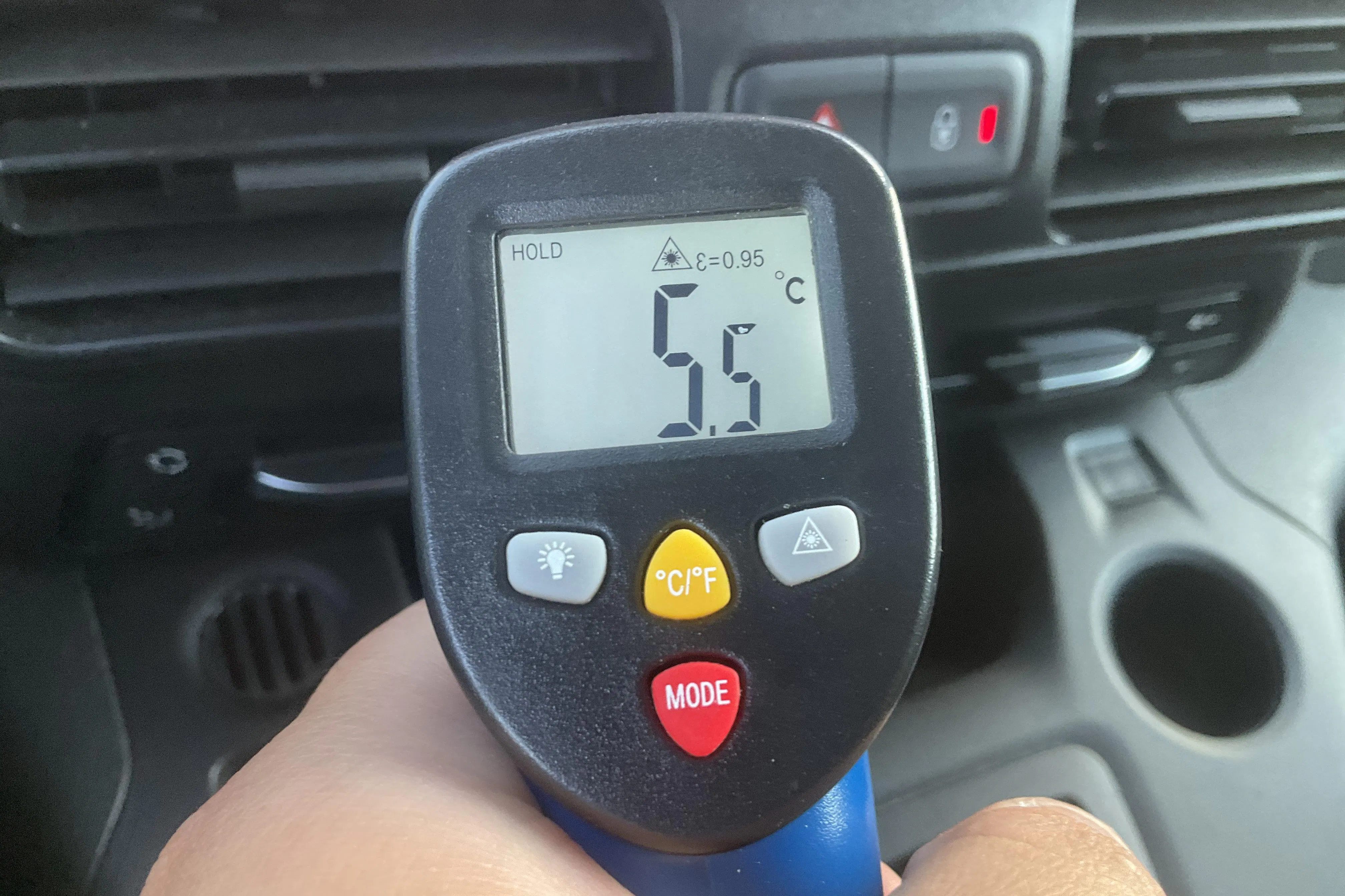 Presentationsfoto 15 av 15: Peugeot e-Partner 50kWh (136hk) - 4 966 mil - Automat - svart - 2023