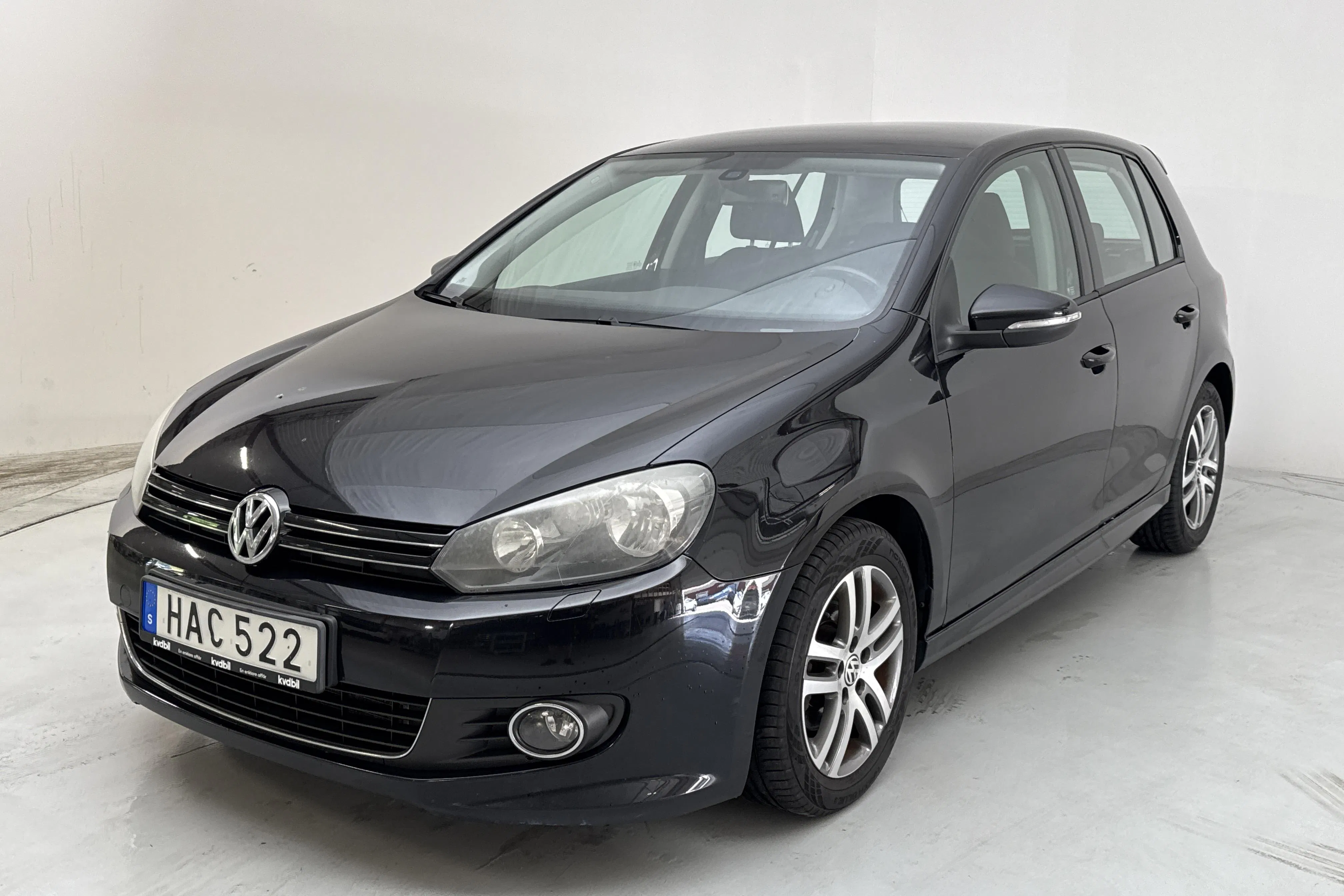 Presentation photo 1 of 12: VW Golf VI 1.6 TDI BlueMotion 5dr (105hk) - 193 540 km - Manual - black - 2012