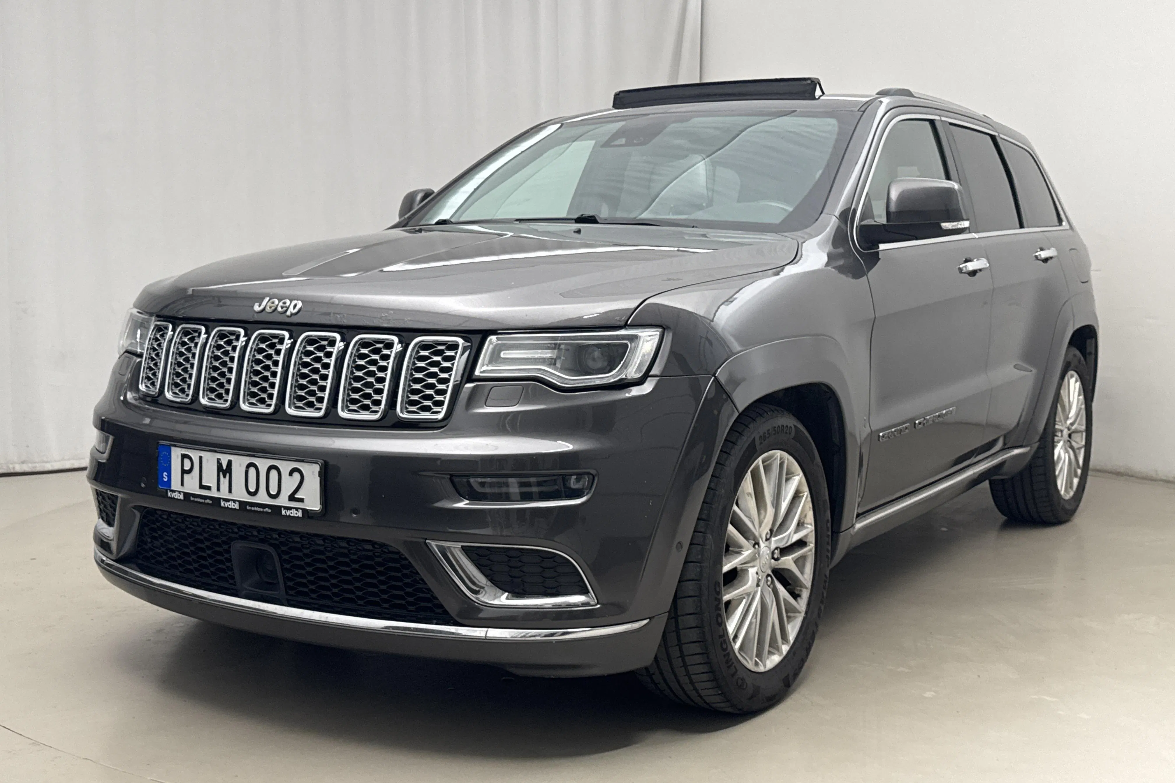 Presentationsfoto 1 av 19: Jeep Grand Cherokee 3.0 CRD V6 AWD (250hk) - 18 123 mil - Automat - grå - 2017