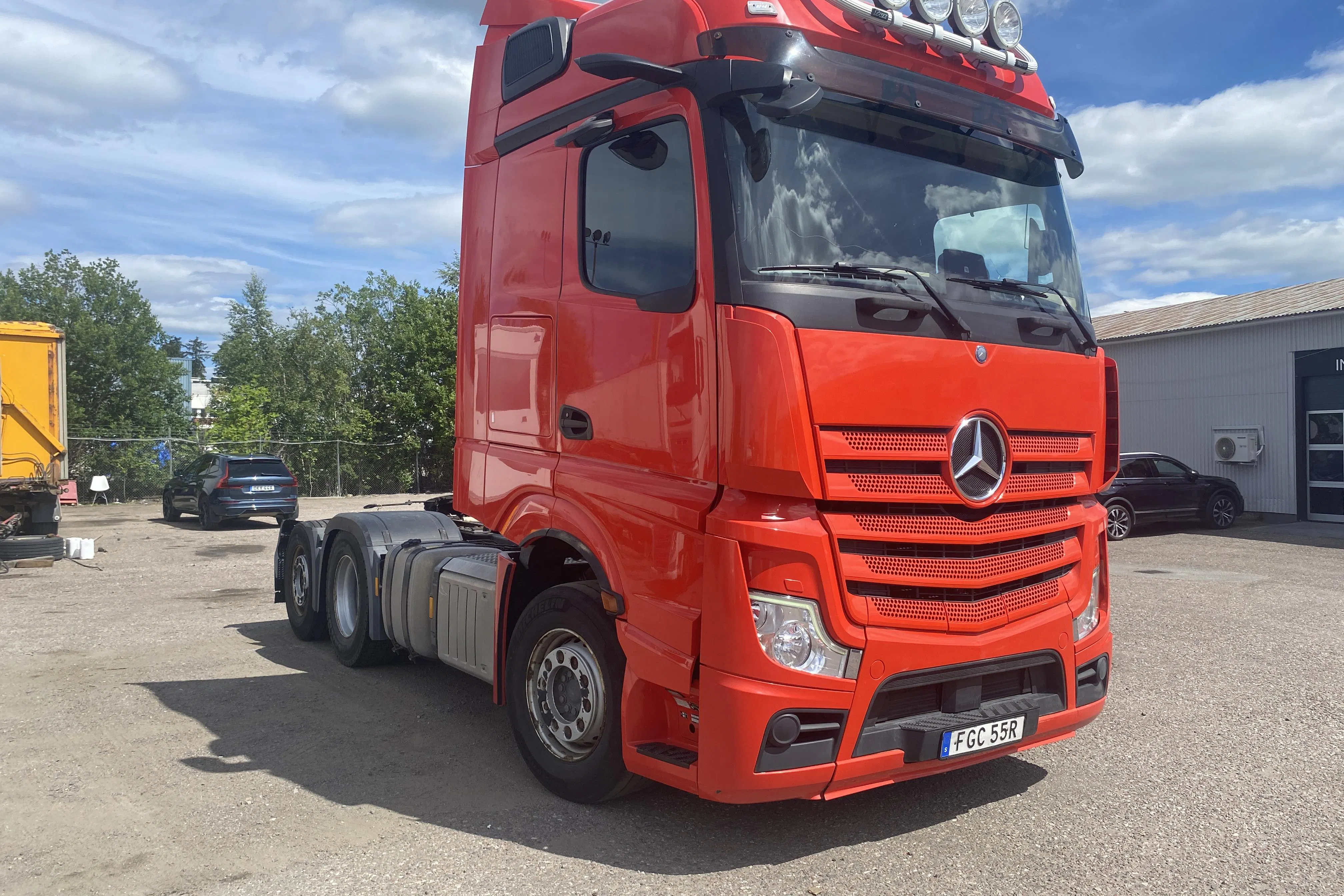 Presentation photo 2 of 60: Mercedes ACTROS - 531 764 km - Automatic - red - 2019