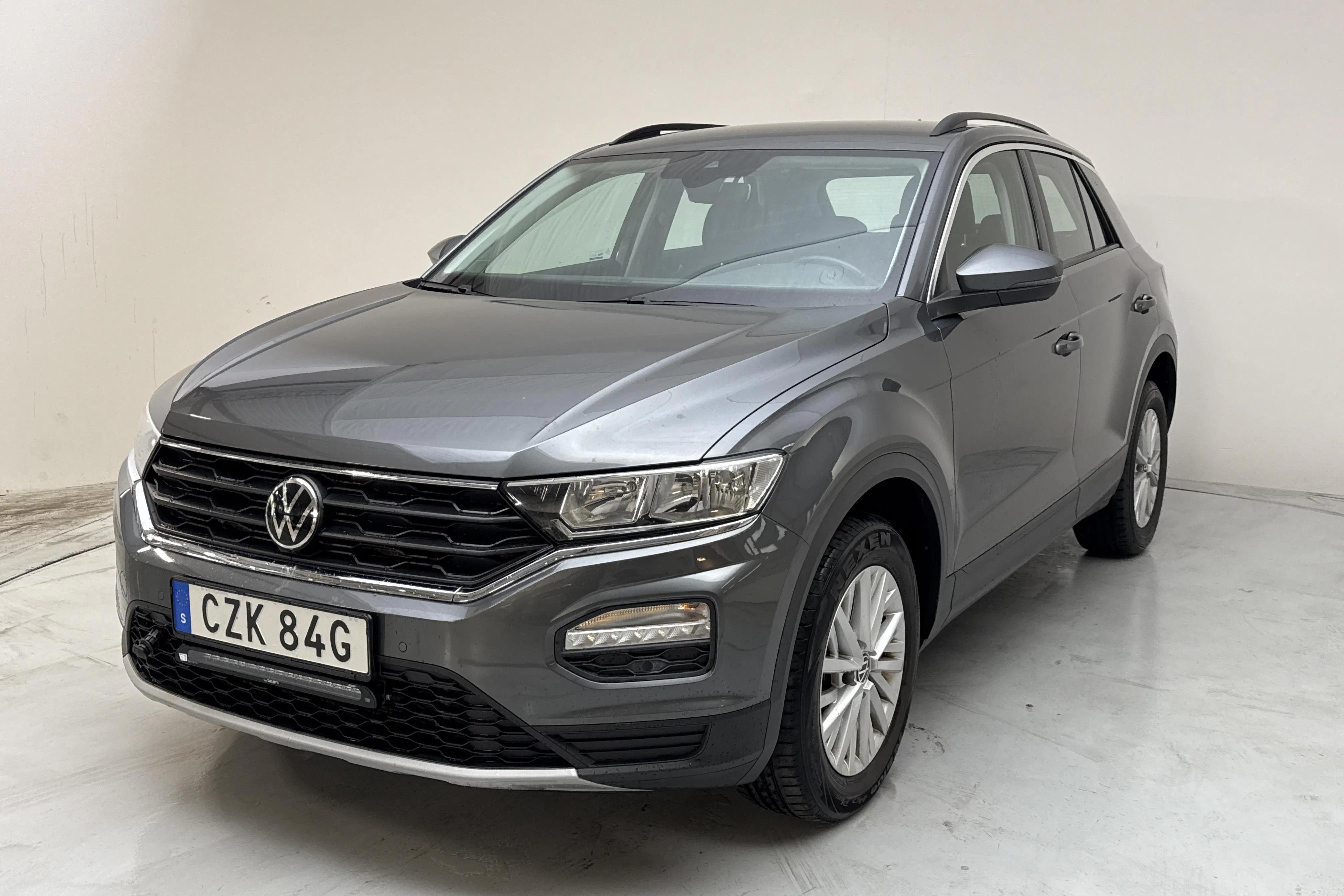 Presentation photo 1 of 12: VW T-Roc 2.0 TDI 4MOTION (150hk) - 110 290 km - Automatic - dark grey - 2021