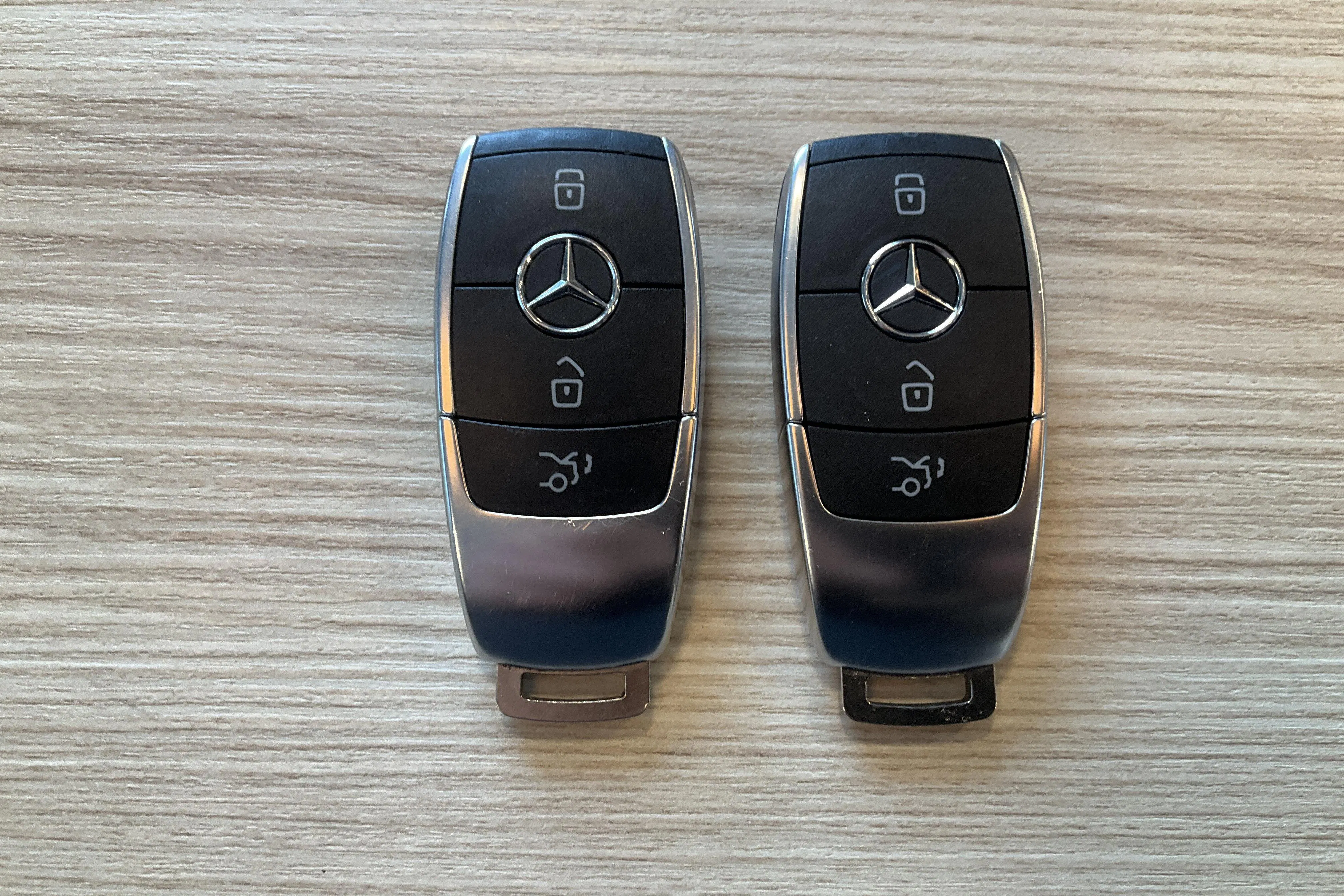 Presentation photo 16 of 16: Mercedes EQB 300 4MATIC X243 (228hk) - 94 860 km - Automatic - black - 2024
