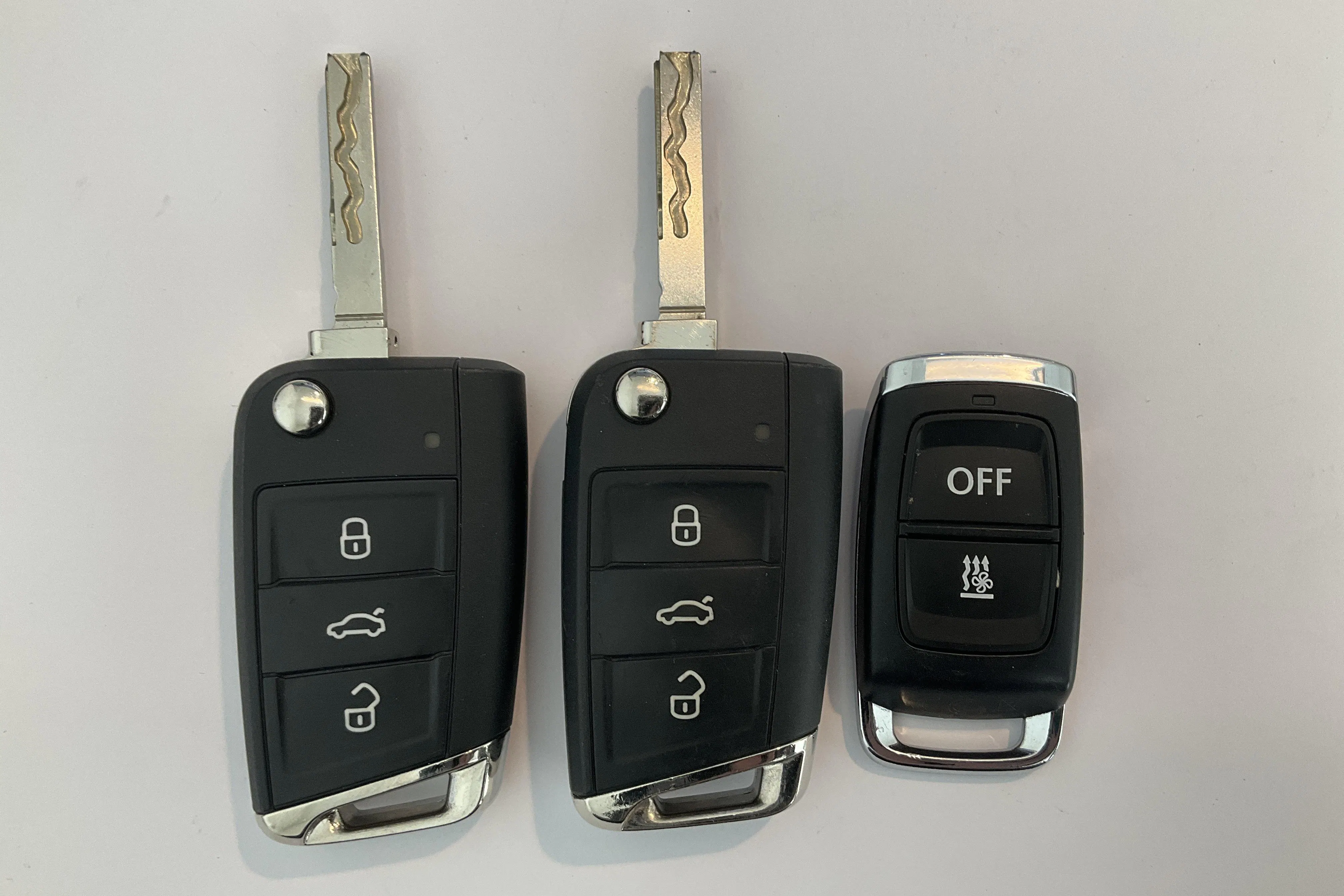 Presentationsfoto 16 av 16: VW Tiguan 2.0 TDI 4MOTION (200hk) - 2 522 mil - Automat - vit - 2021