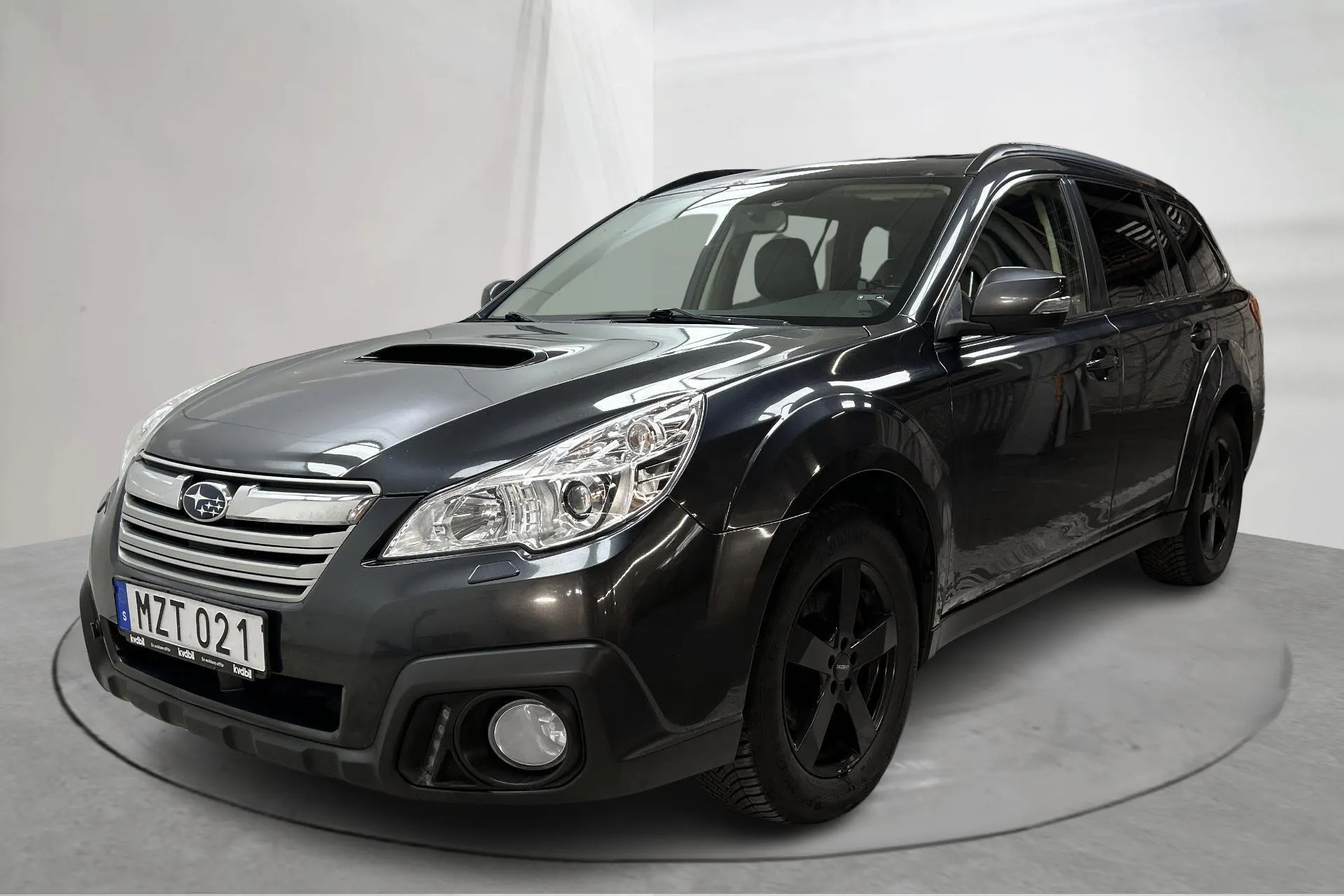 Presentation photo 1 of 16: Subaru Outback 2.0D (150hk) - 262 790 km - Automatic - dark grey - 2014