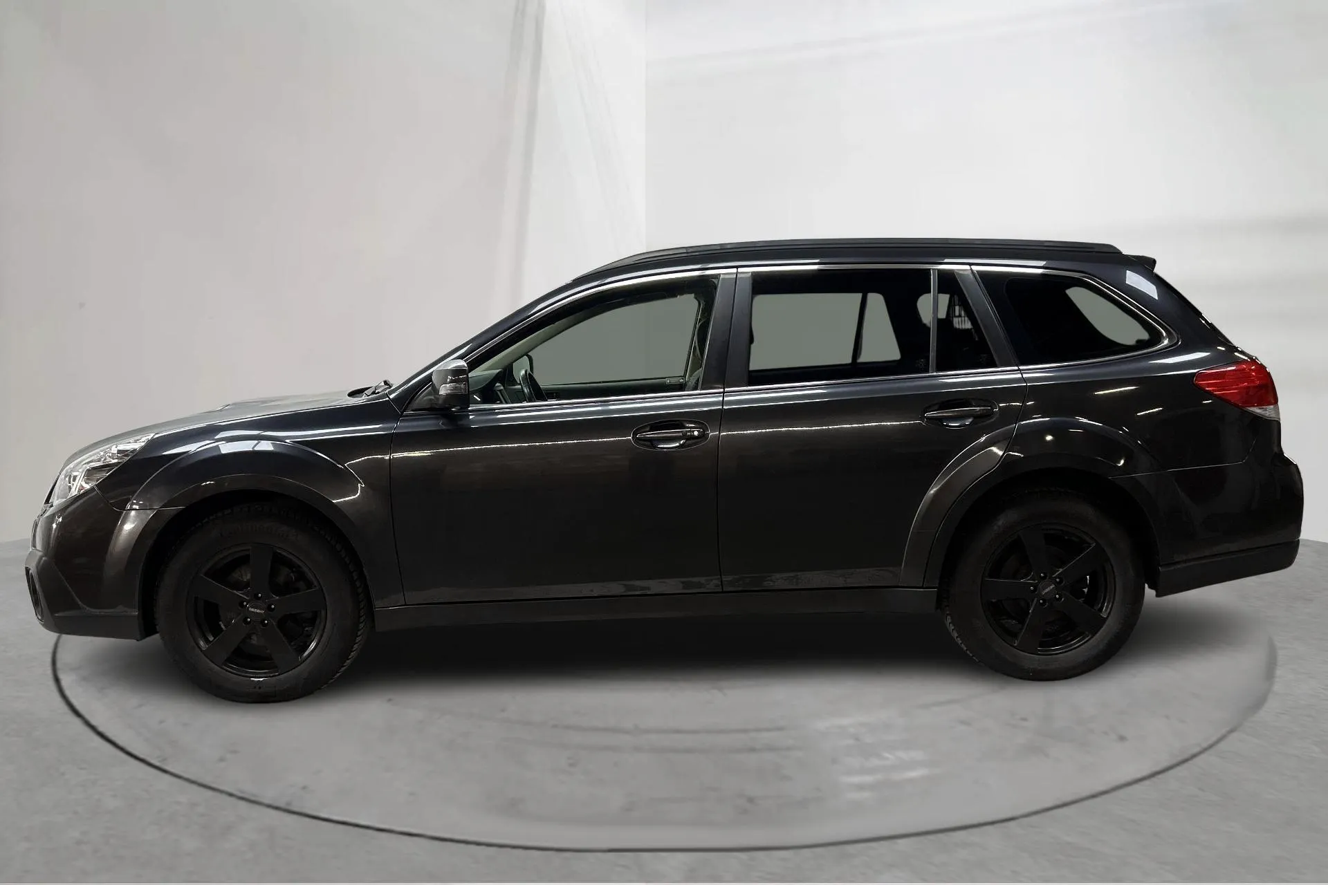Presentation photo 2 of 16: Subaru Outback 2.0D (150hk) - 262 790 km - Automatic - dark grey - 2014