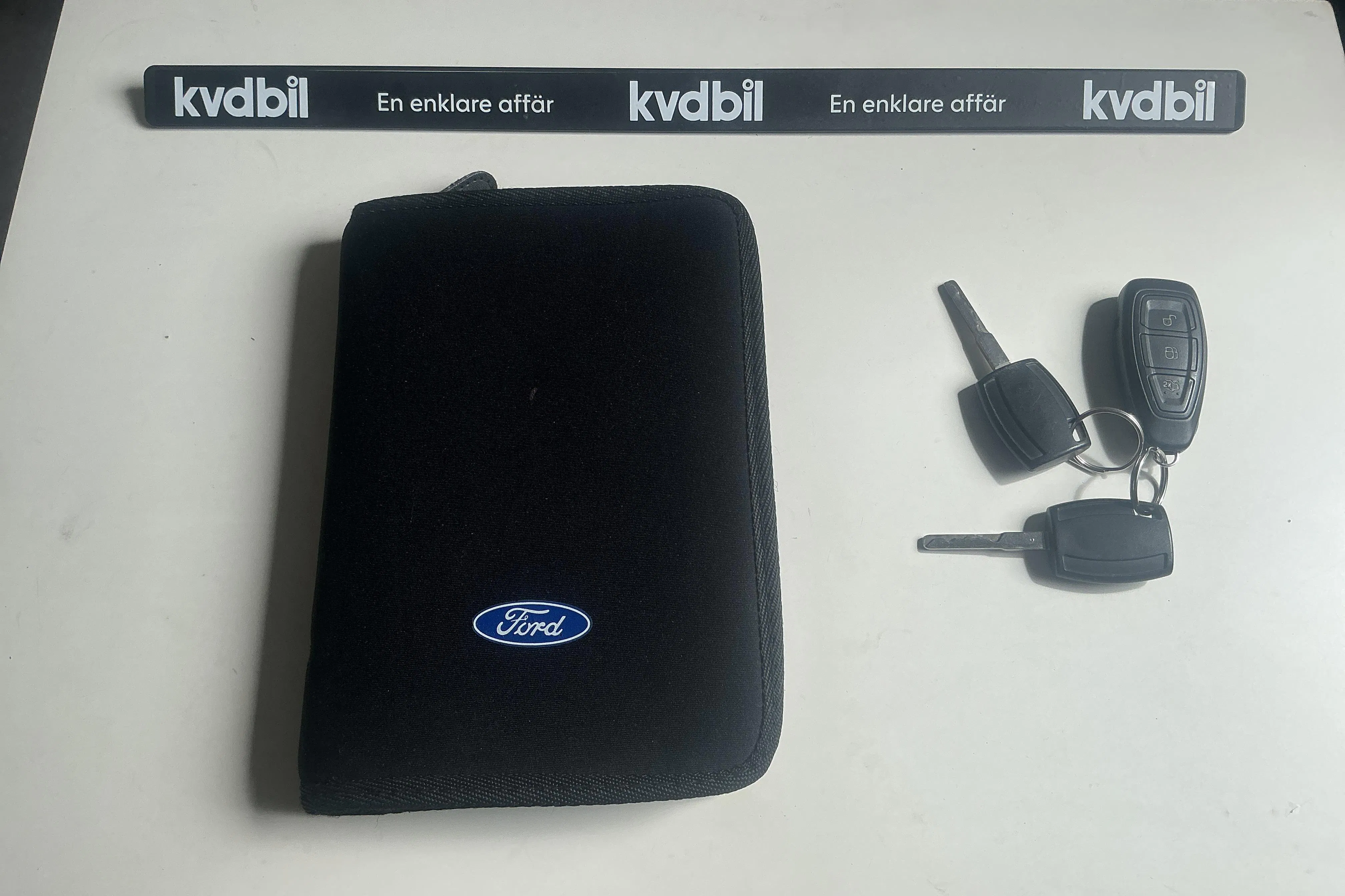 Presentationsfoto 13 av 13: Ford Focus 1.6 Ti-VCT Flexifuel 5dr (120hk) - 9 840 mil - Manuell - grå - 2013