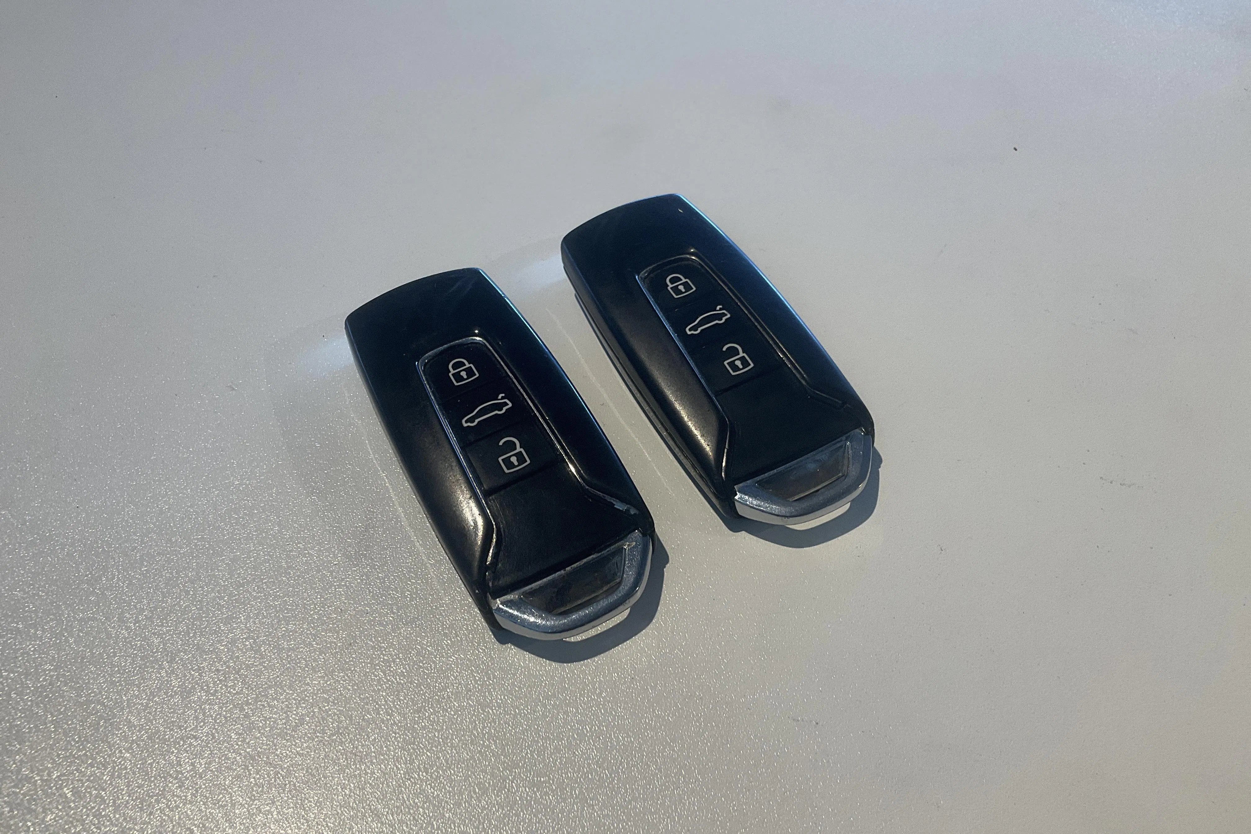 Presentationsfoto 20 av 20: VW Touareg V6 TDI 4Motion (286hk) - 28 725 mil - Automat - vit - 2019