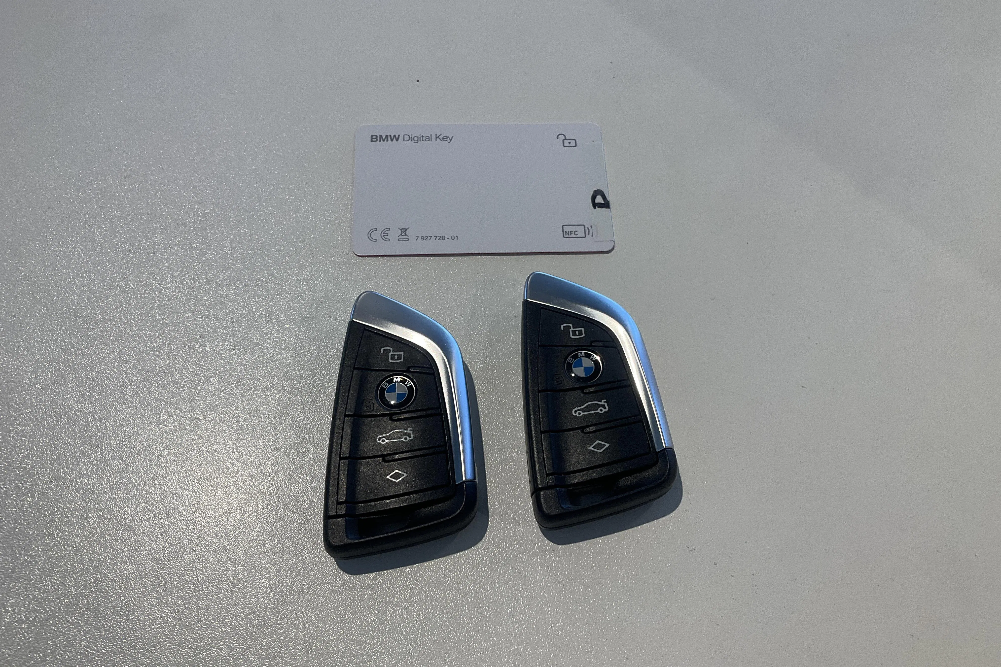 Presentationsfoto 21 av 21: BMW 330e xDrive Touring, G21 (292hk) - 3 977 mil - Automat - grå - 2022