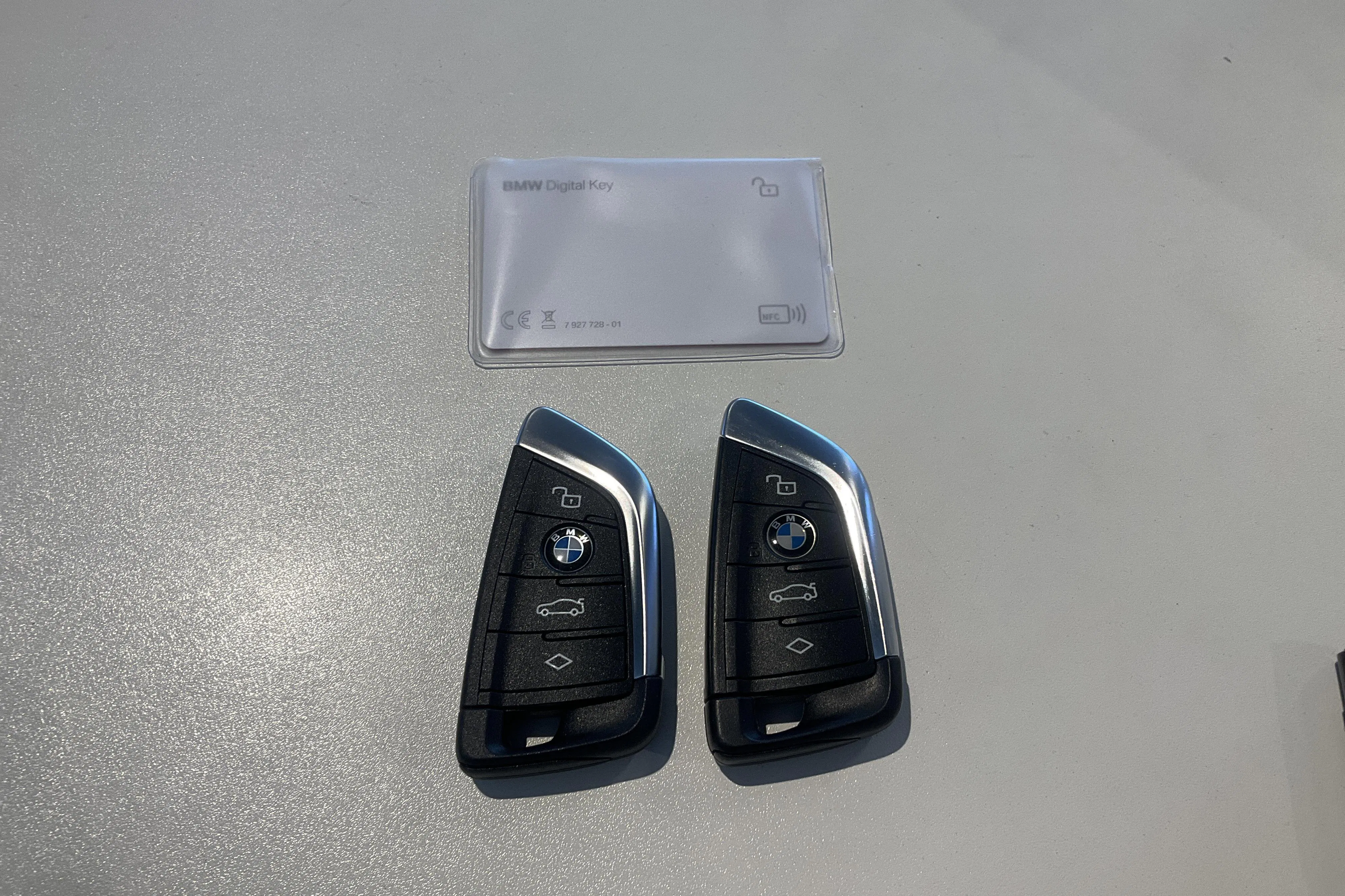 Presentationsfoto 21 av 21: BMW i4 eDrive40, G26 (340hk) - 5 519 mil - Automat - svart - 2024