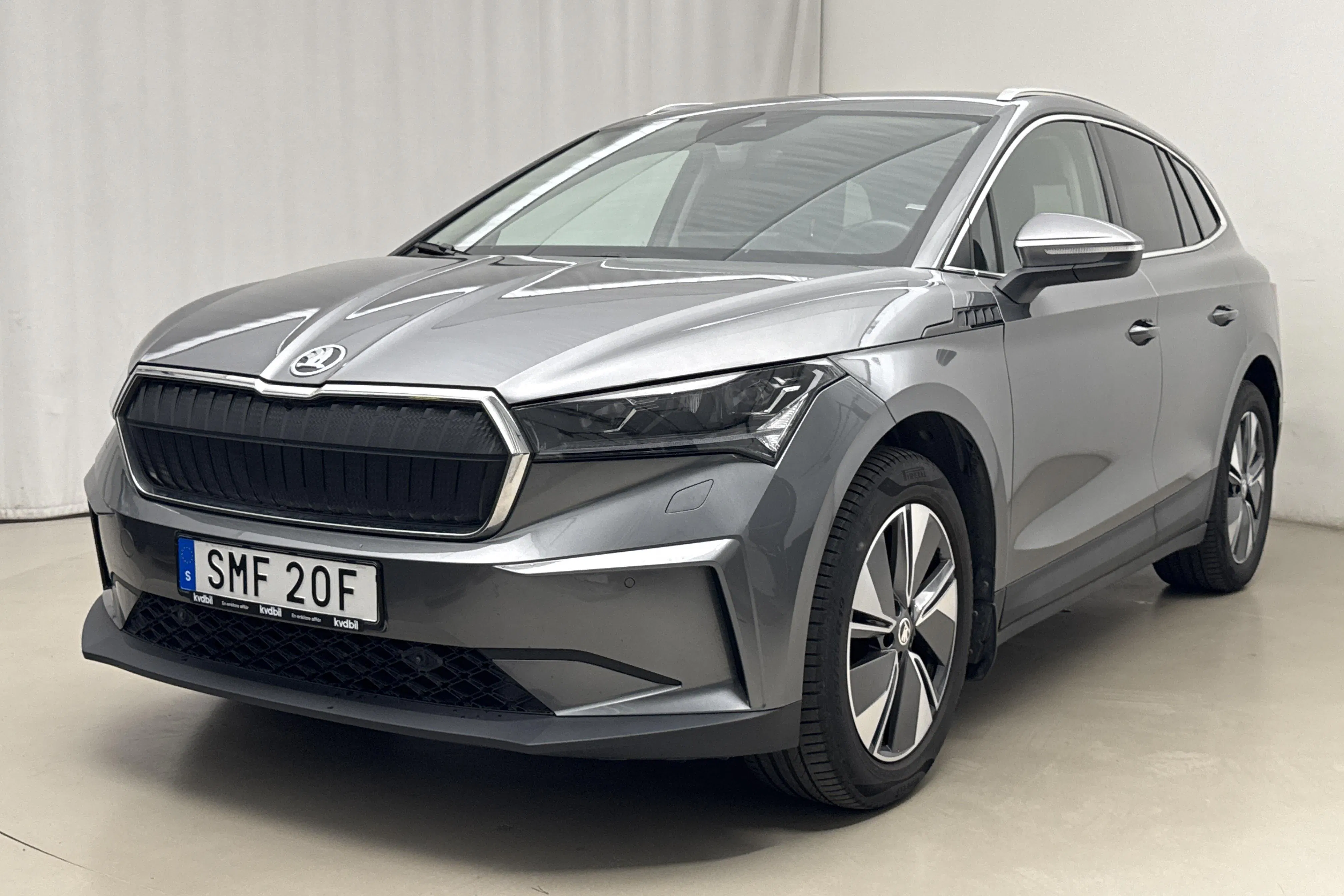 Presentation photo 1 of 24: Skoda Enyaq iV 80 (204hk) - 76 130 km - Automatic - gray - 2023