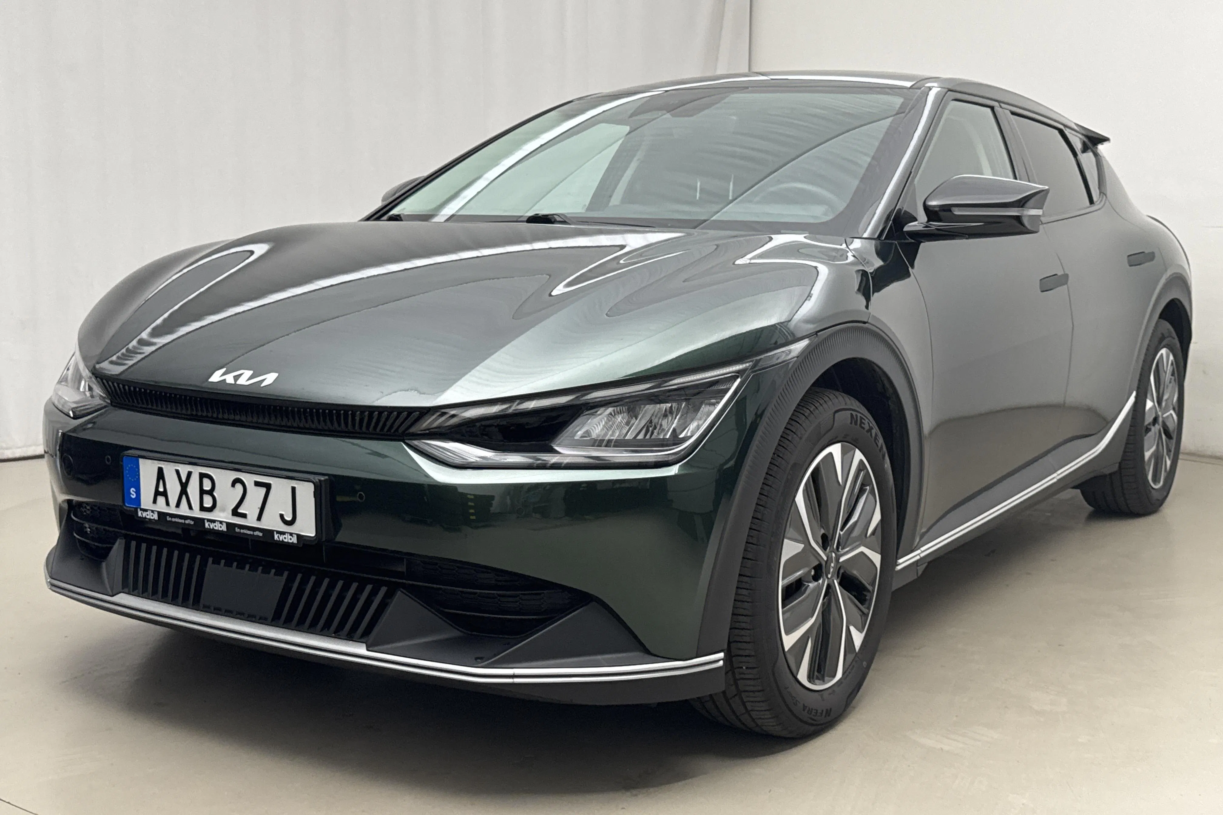 Presentationsfoto 1 av 21: KIA EV6 RWD (228hk) - 3 137 mil - Automat - grön - 2023