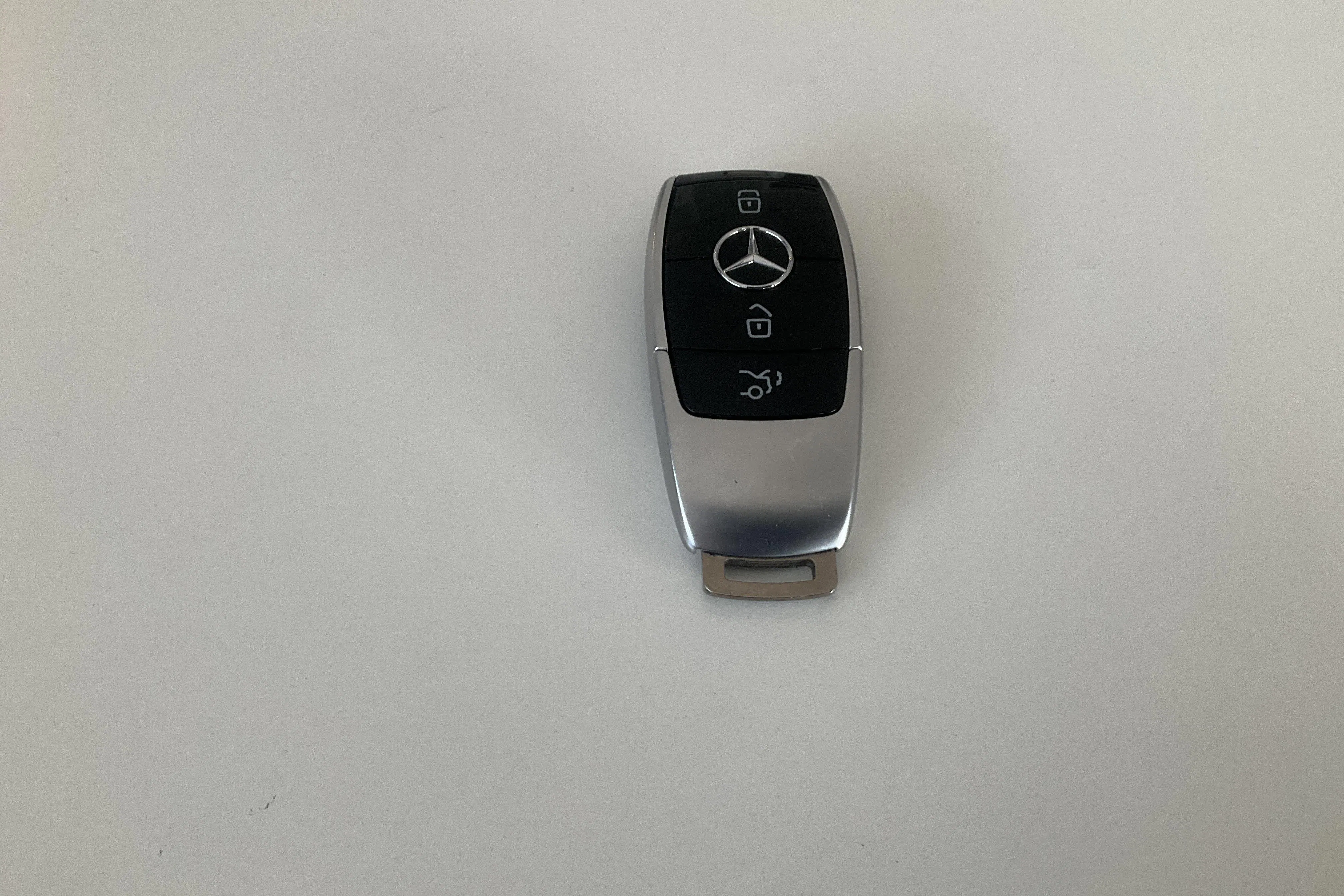Presentationsfoto 18 av 18: Mercedes E 220 d Kombi S213 (194hk) - 24 562 mil - Automat - svart - 2017