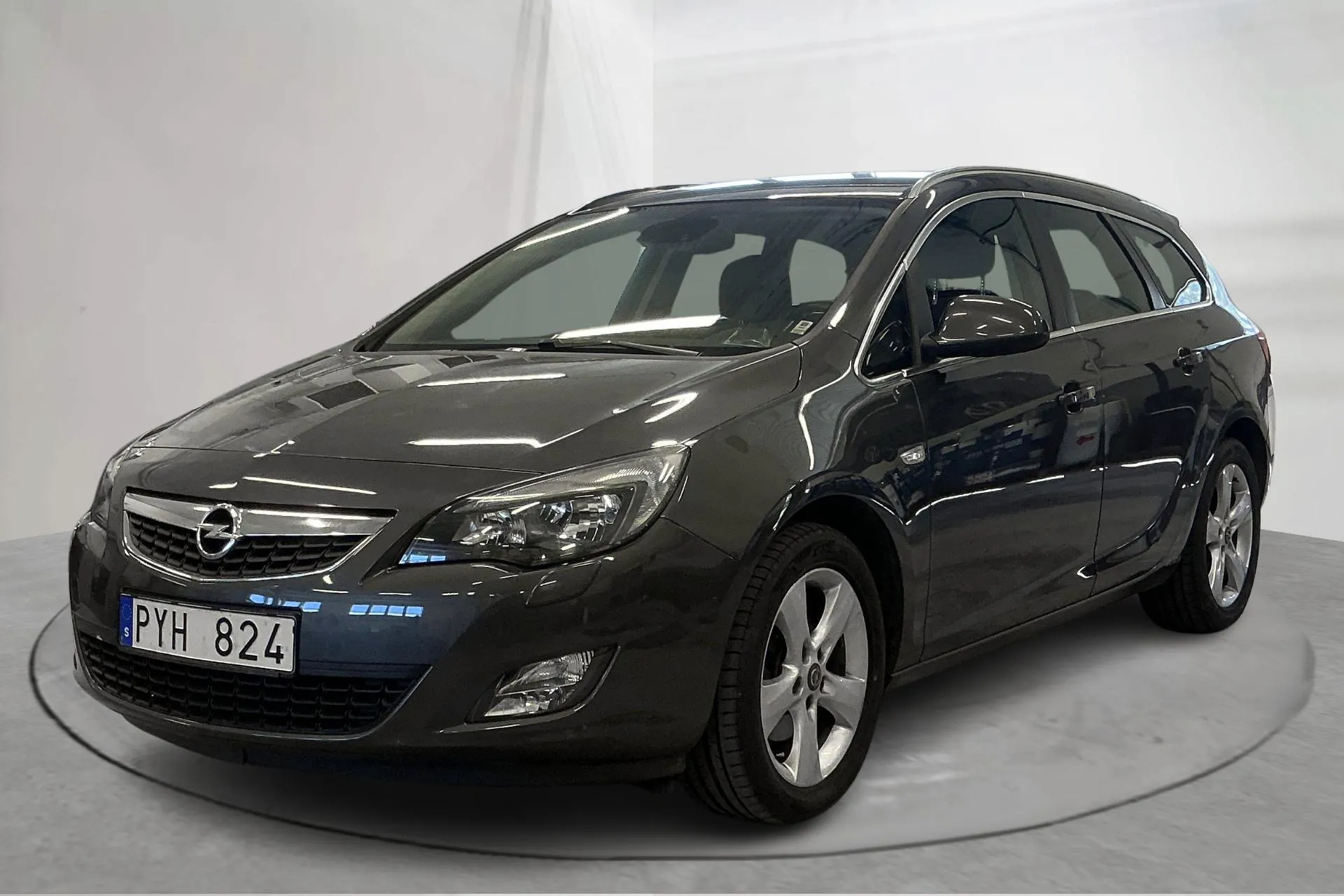 Presentationsfoto 1 av 15: Opel Astra 1.7 CDTI ecoFLEX Sports Tourer (125hk) - 12 493 mil - Manuell - grå - 2011