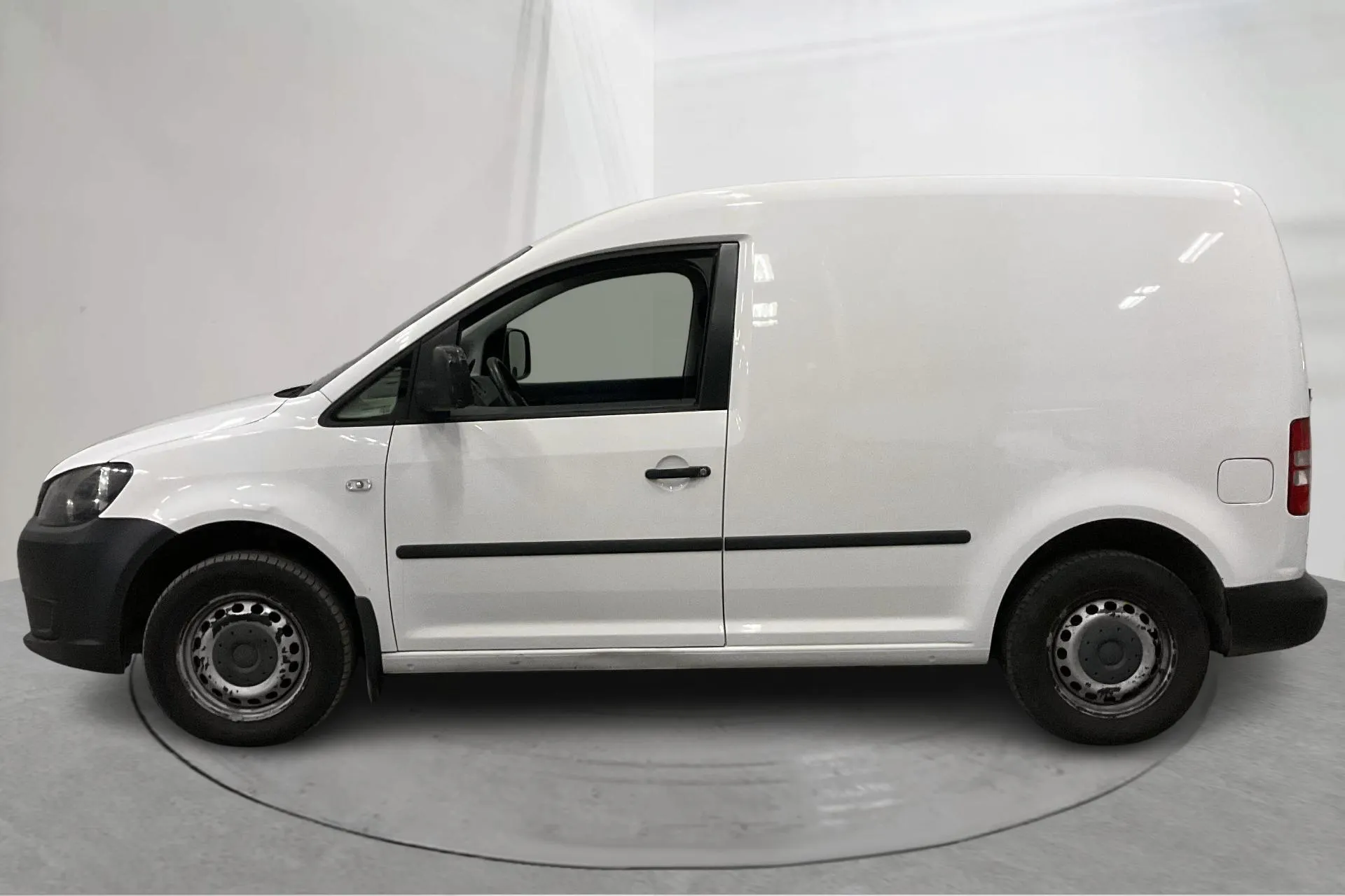 Presentationsfoto 2 av 16: VW Caddy 1.6 TDI Skåp (75hk) - 23 009 mil - Manuell - vit - 2014