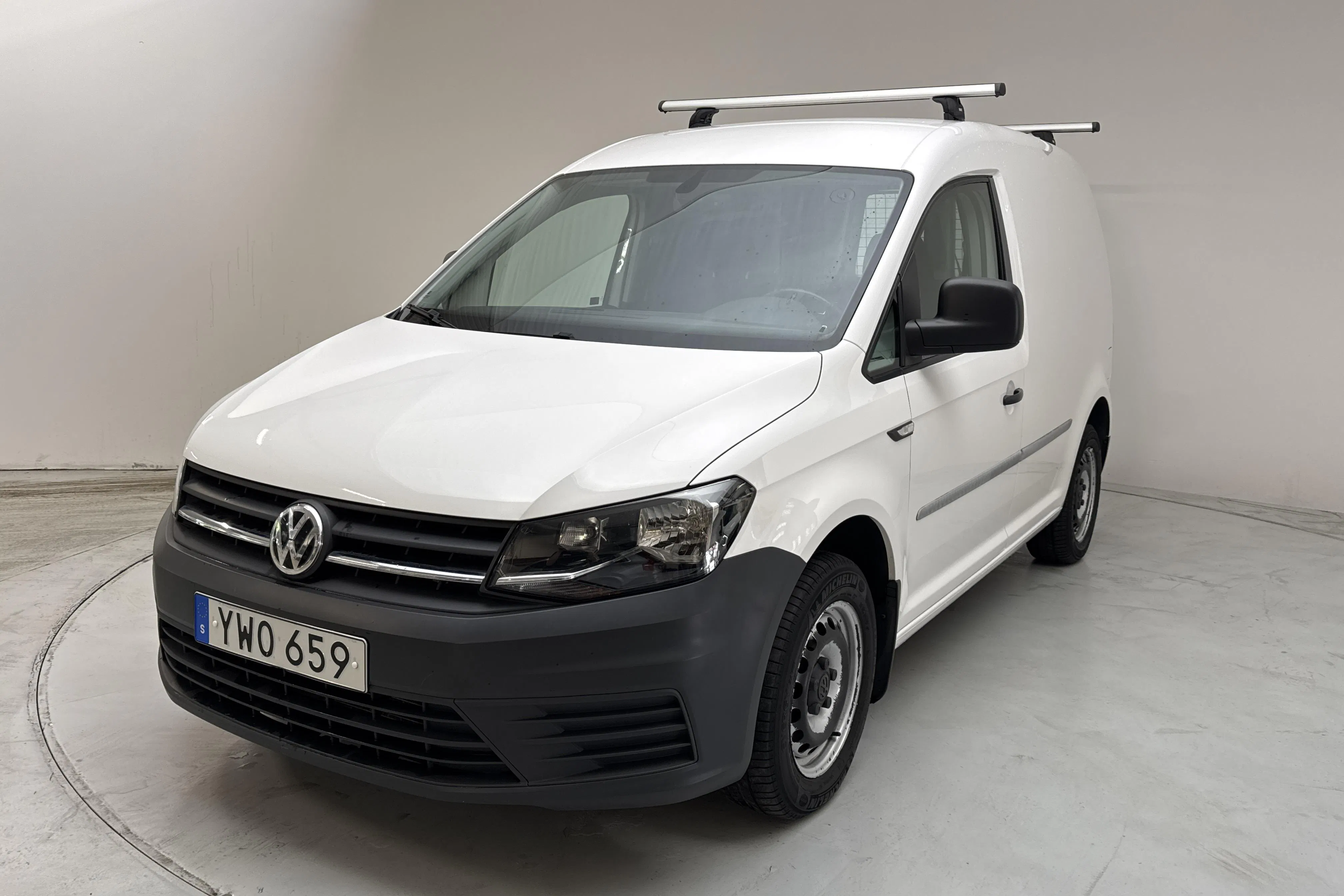Presentationsfoto 1 av 12: VW Caddy 2.0 TDI Skåp (75hk) - 6 373 mil - Manuell - vit - 2018