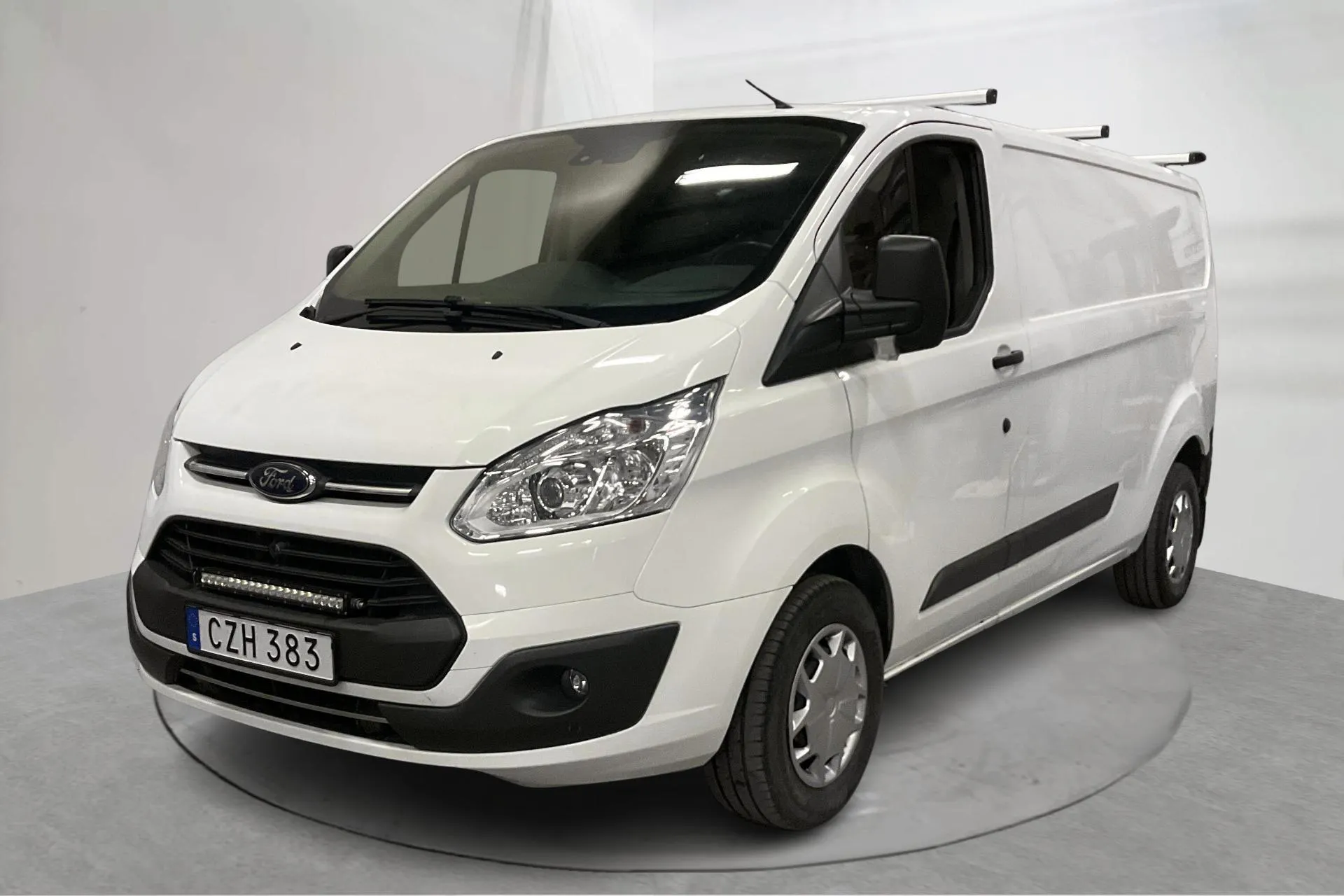 Presentation photo 1 of 18: Ford Transit Custom 300 (130hk) - 68 670 km - Manual - white - 2017