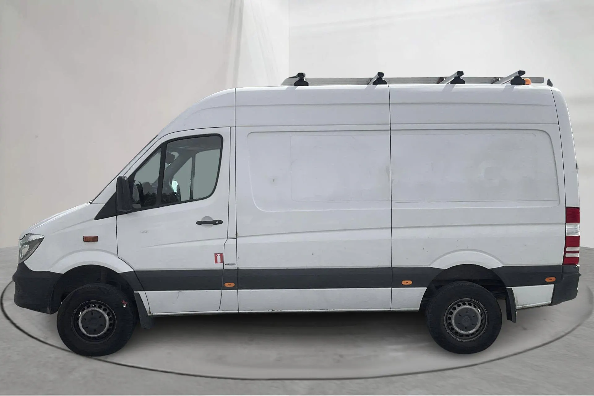 Presentation photo 2 of 12: Mercedes Sprinter 316 CDI 4x4 (163hk) - 187 370 km - Manual - white - 2016